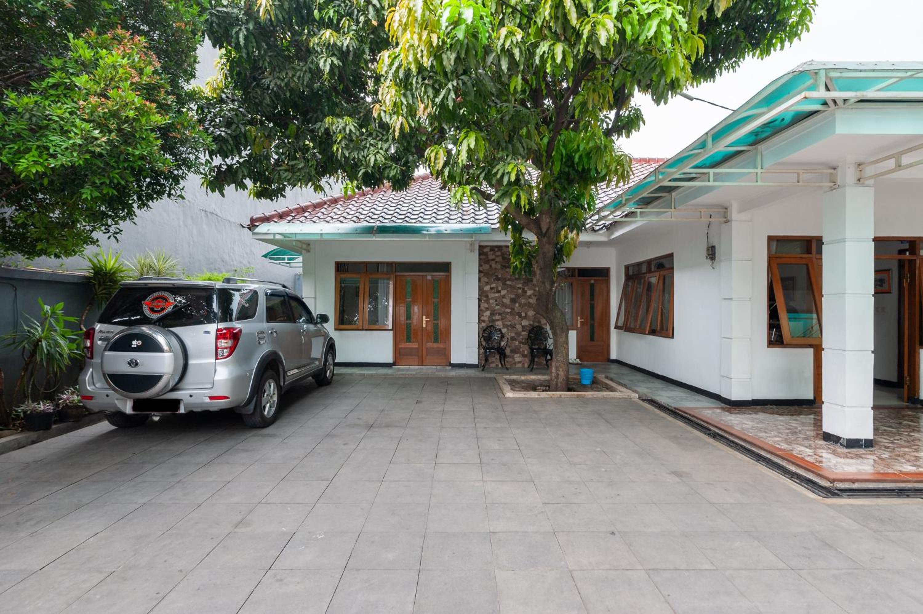 RedDoorz at Batutulis Bogor by House of M view 2