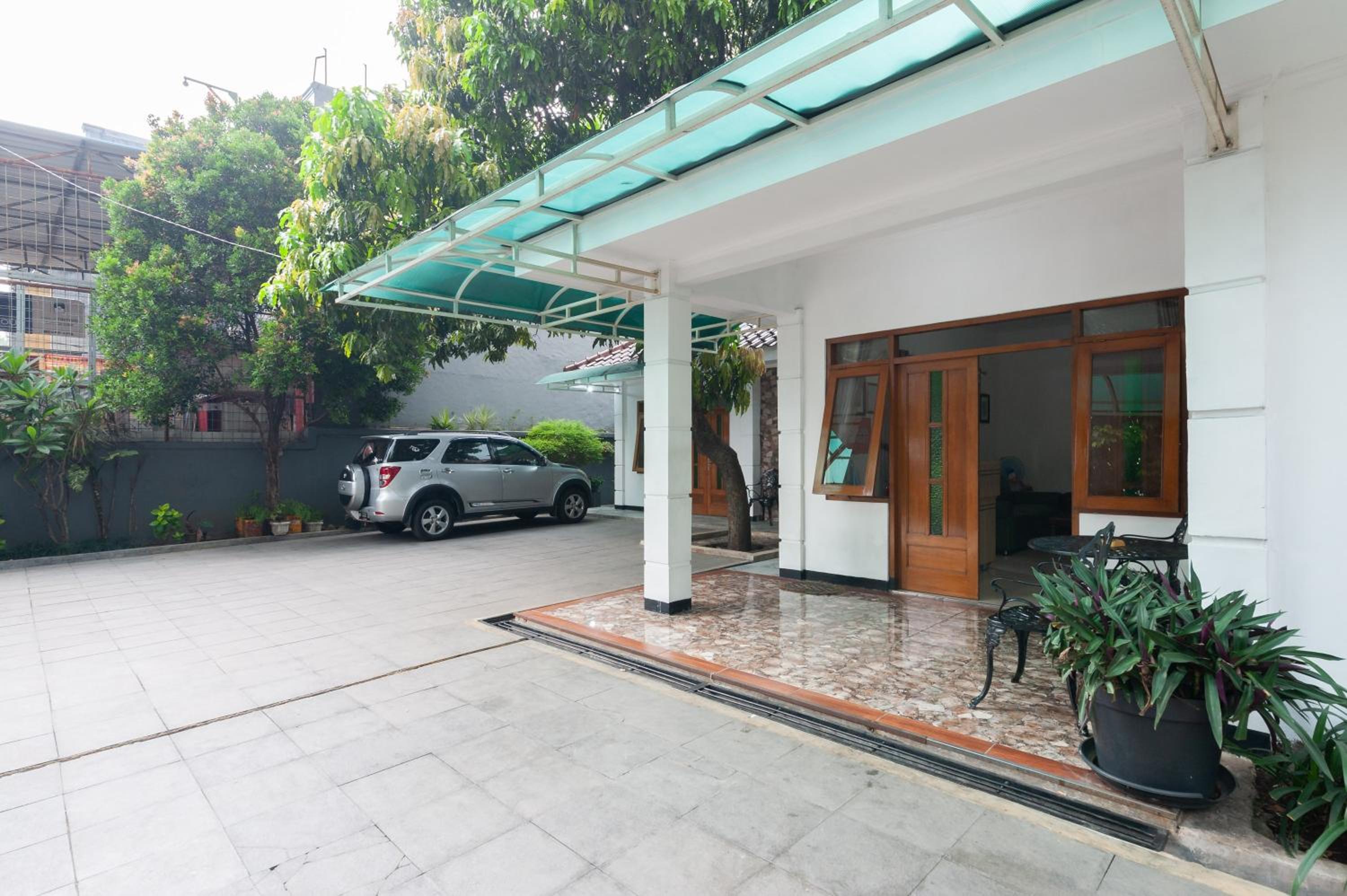 RedDoorz at Batutulis Bogor by House of M view 3