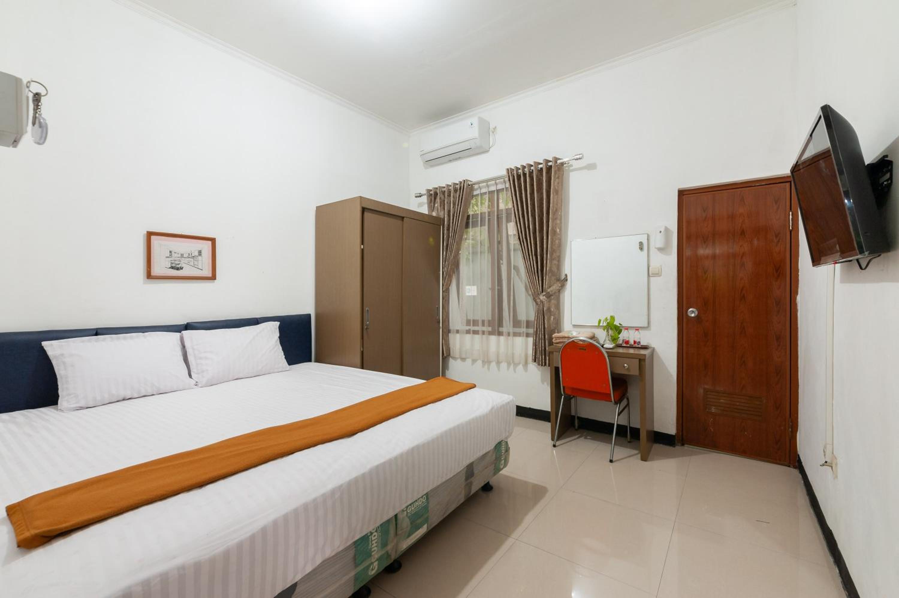 RedDoorz at Batutulis Bogor by House of M view 4