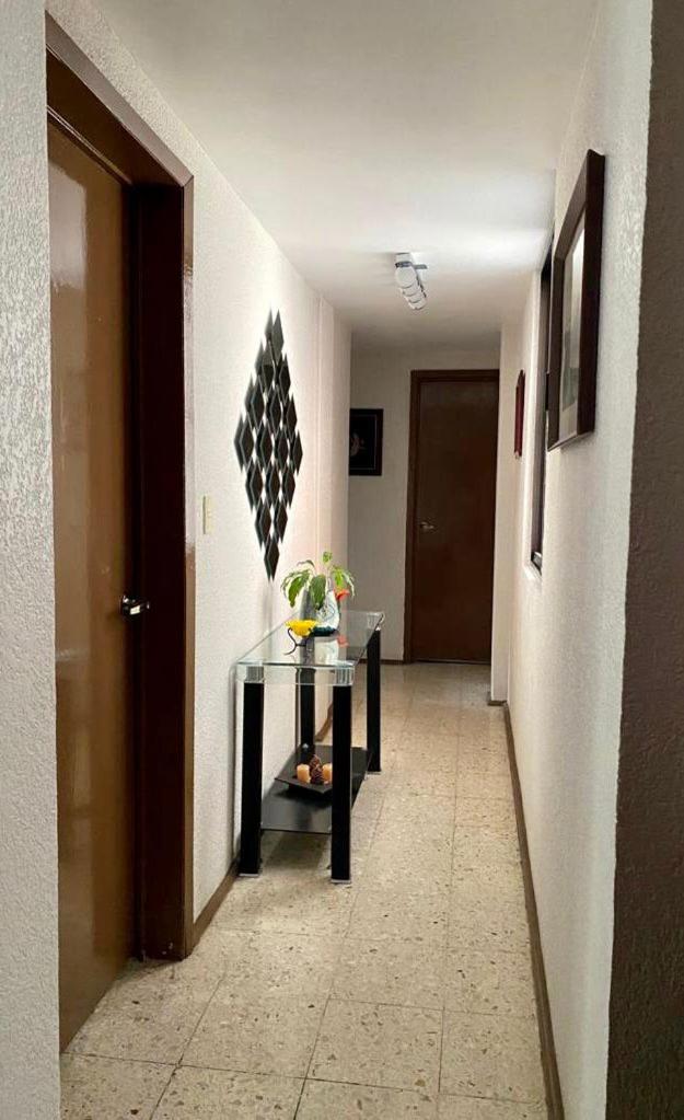 ¡Excelente y Cómoda Recámara Privada con Lugar de Estacionamiento! photo 2