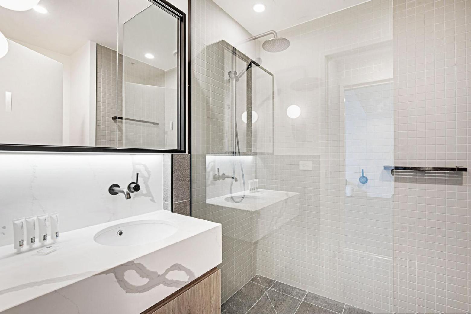 Lumina Suites