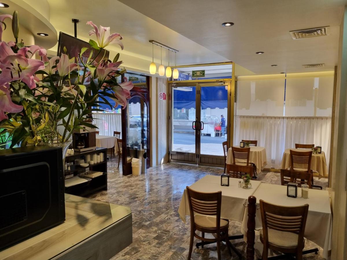 restaurant