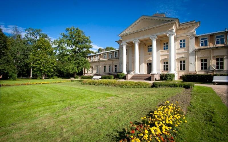 Hotel Krimuldas Muiža - Image 1