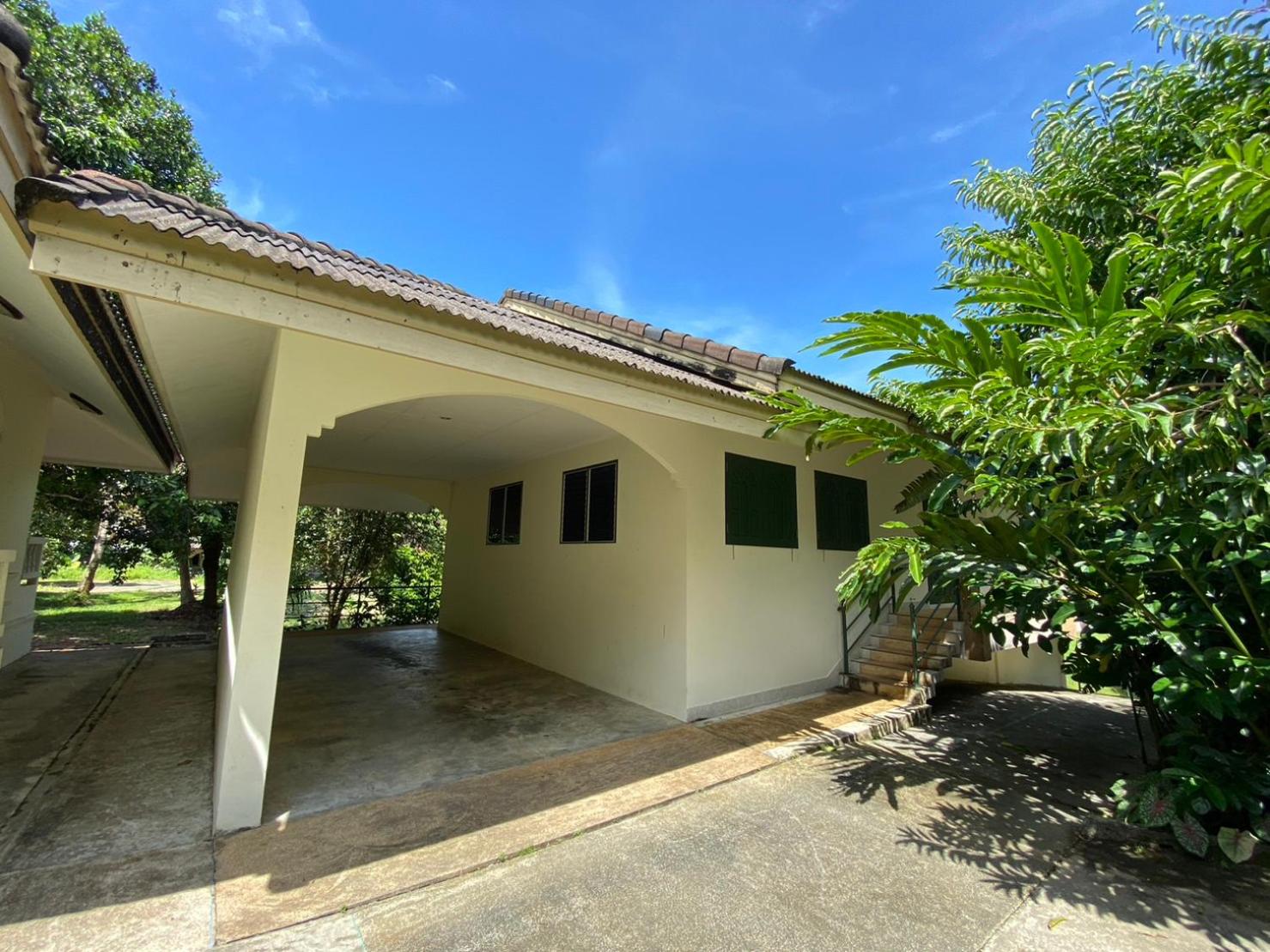 Bann Mangkud Khaolak