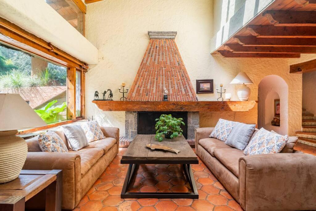 Casa Avándaro con alberca, Río, Bosque y Cocinera!