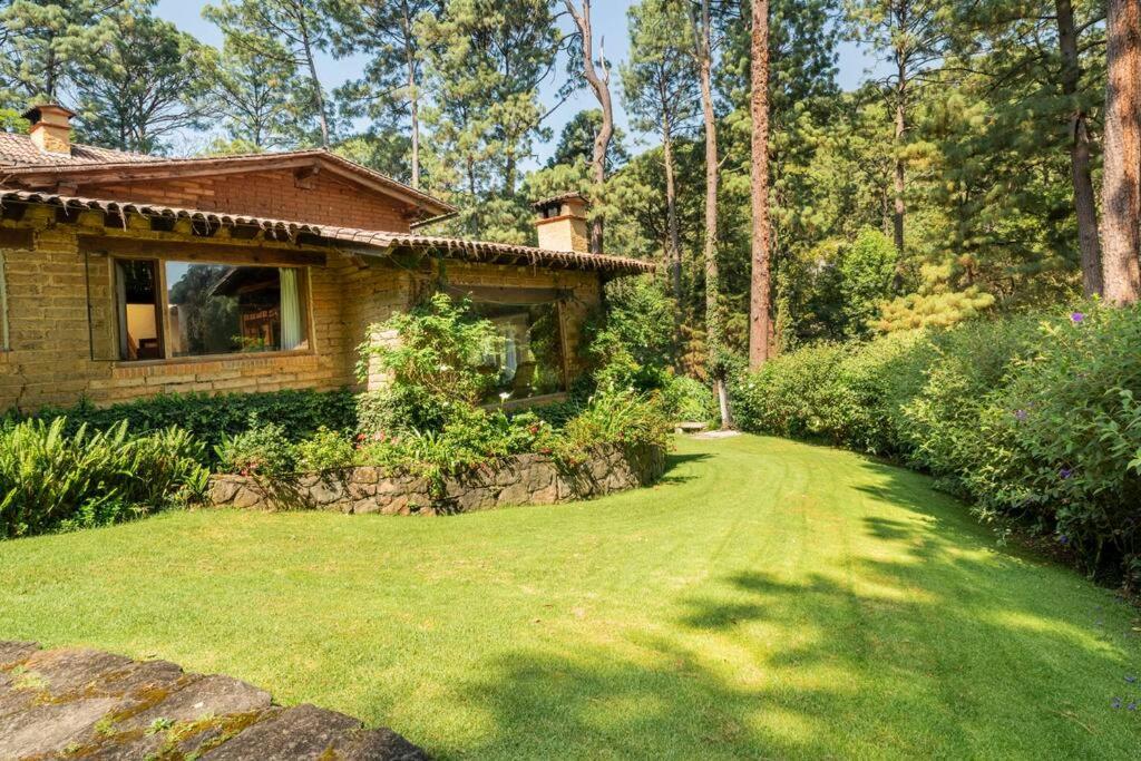 Casa Avándaro con alberca, Río, Bosque y Cocinera!