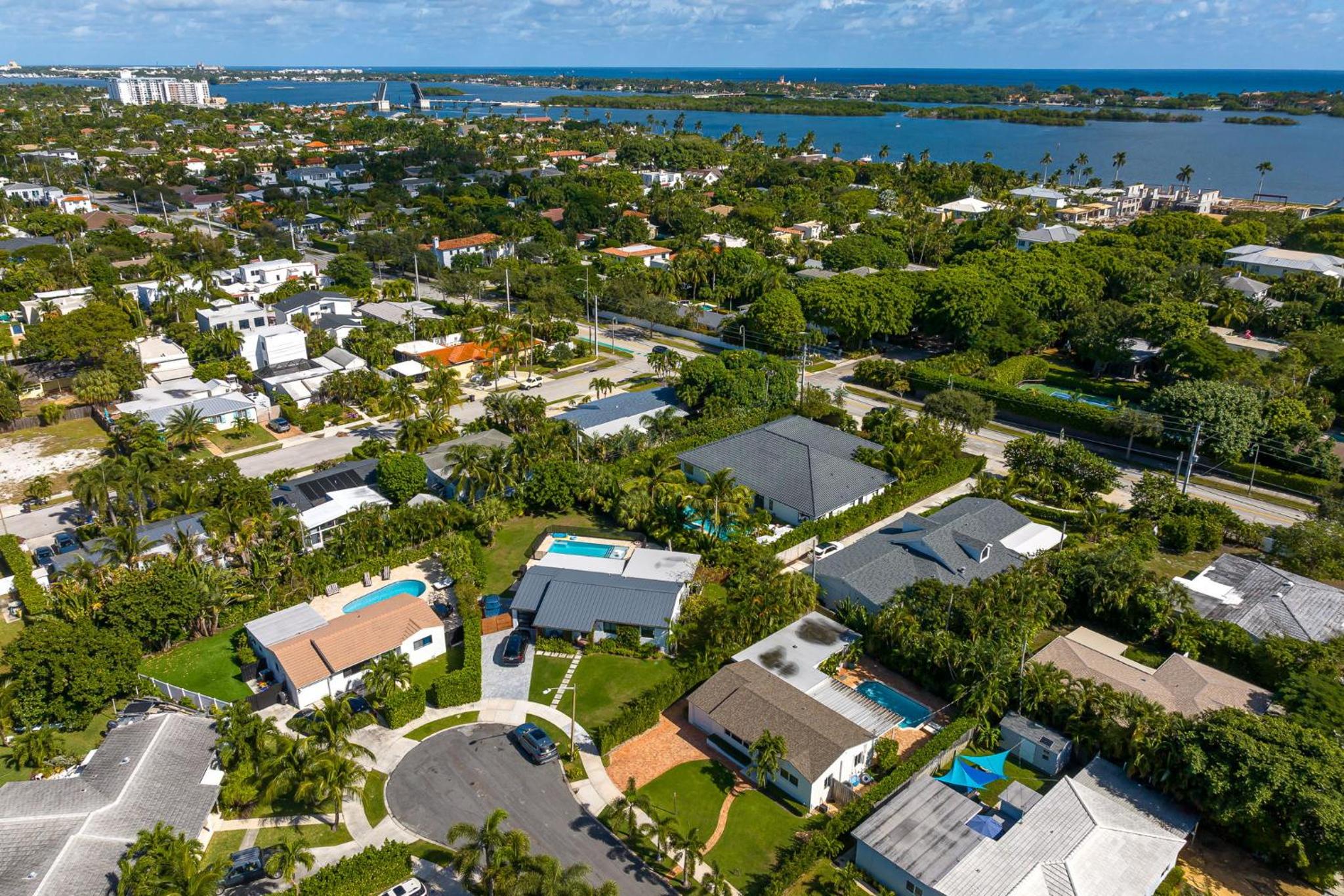 Chic Pied-à-Terre Private Pool in WPB