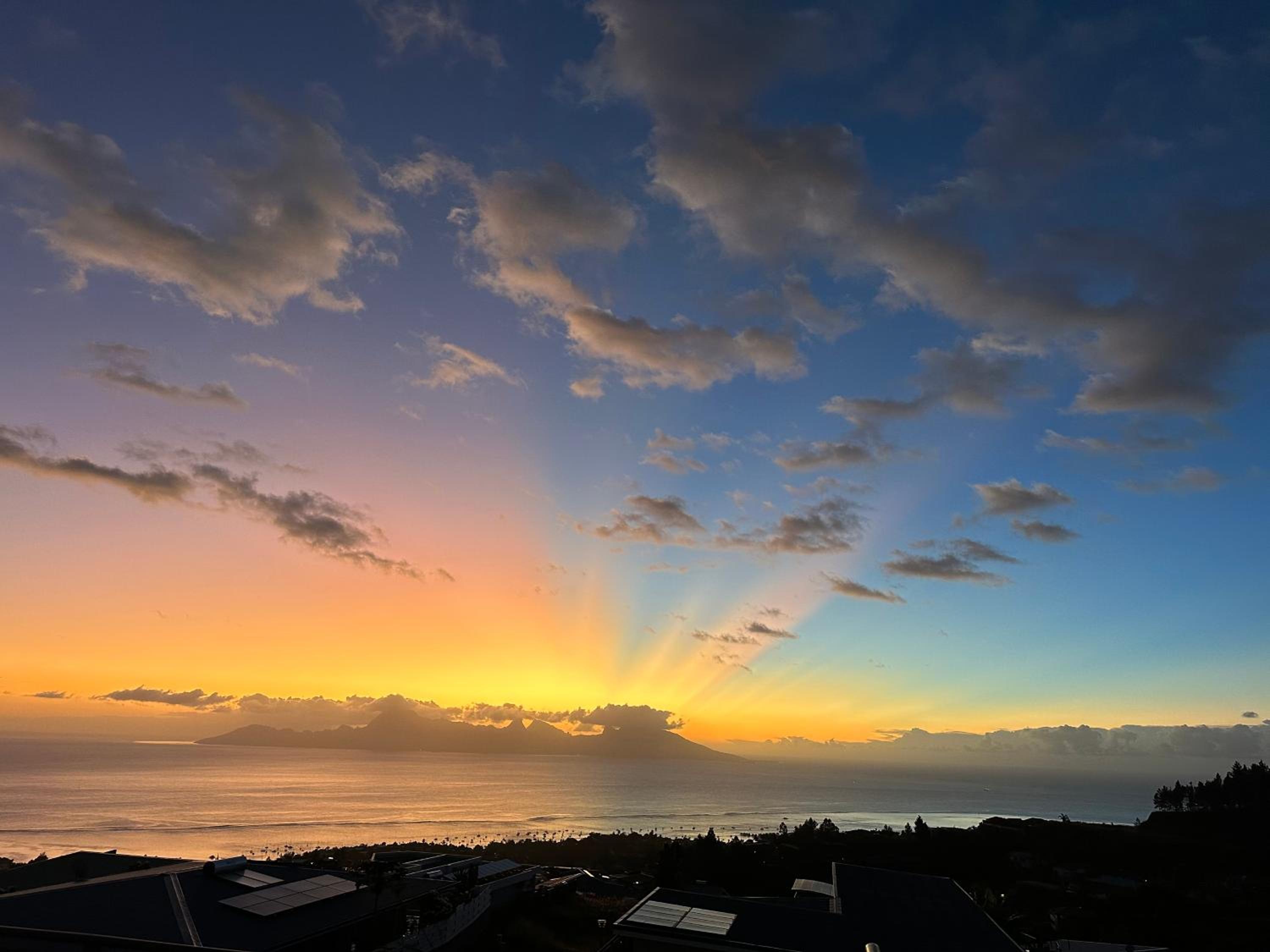 Tahitian Good Vibes view 3