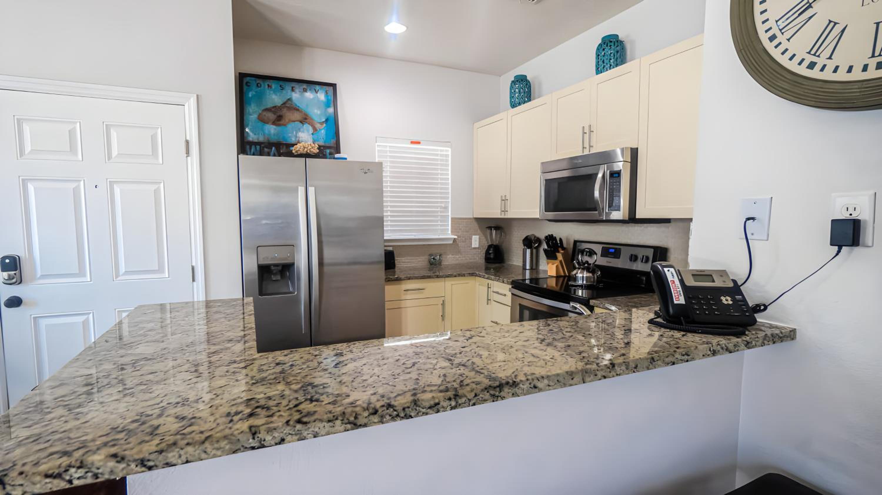 Star 3 Br Sleeps 6 Community Pool Close To Disney view 4