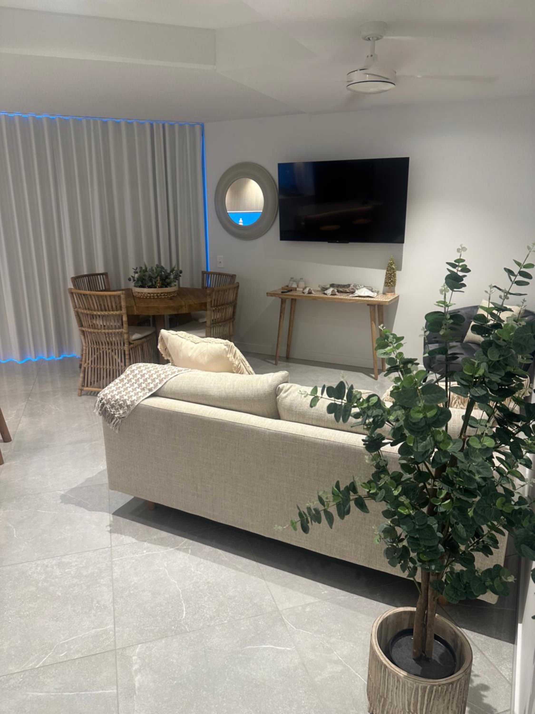 Oceanus Luxe Beachfront Bokarina