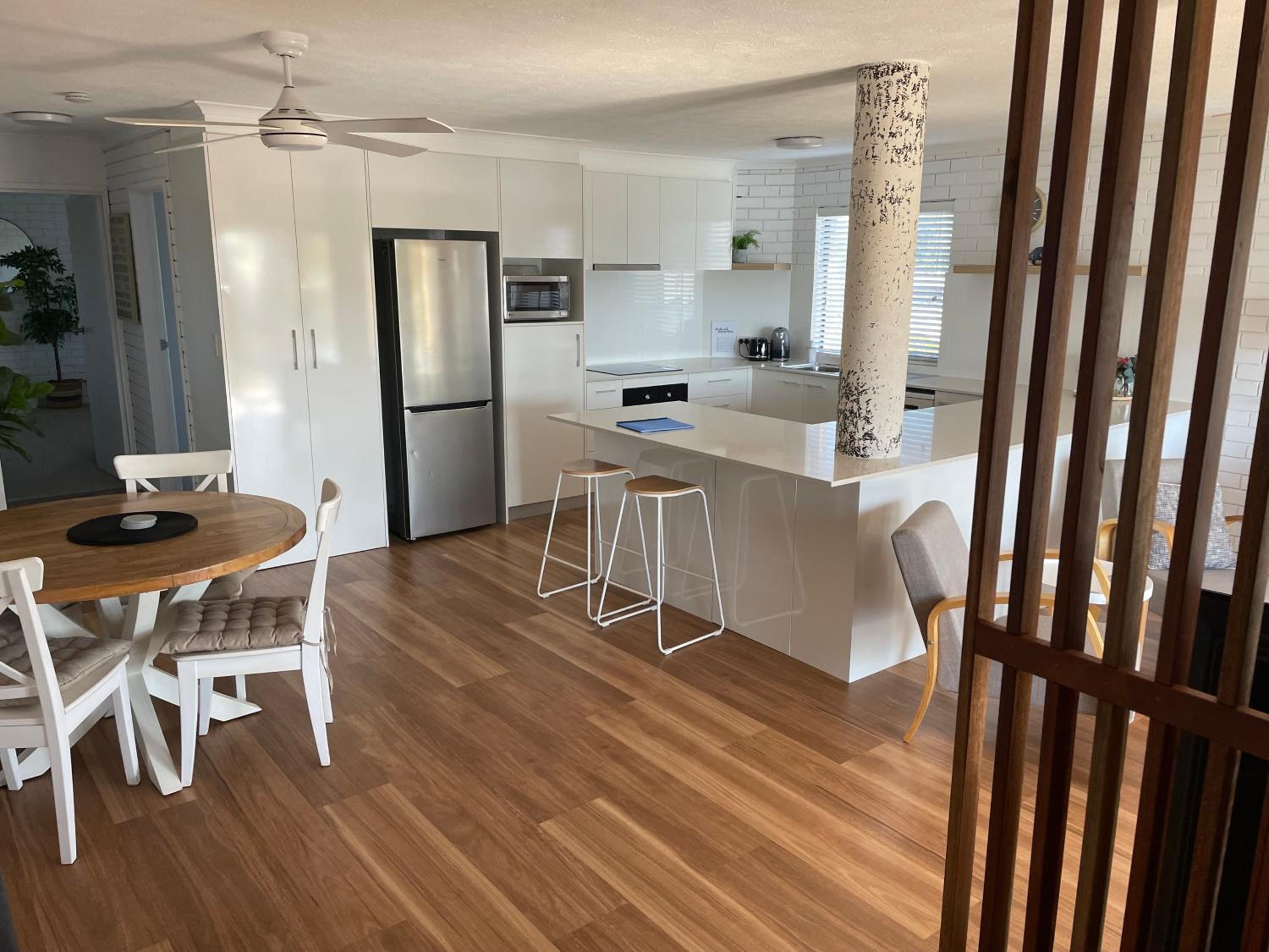 River View Getaway - Great Location