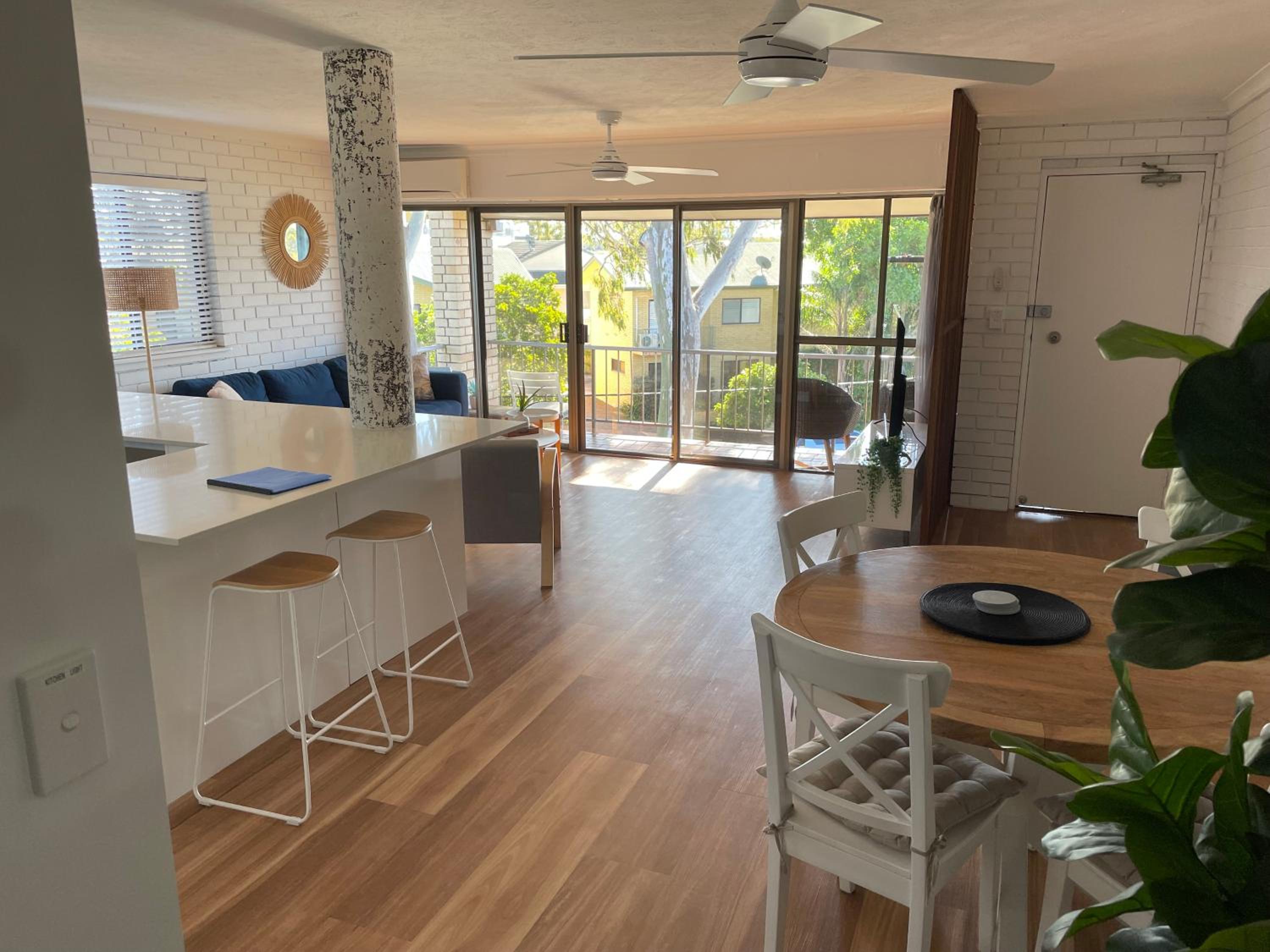 River View Getaway - Great Location