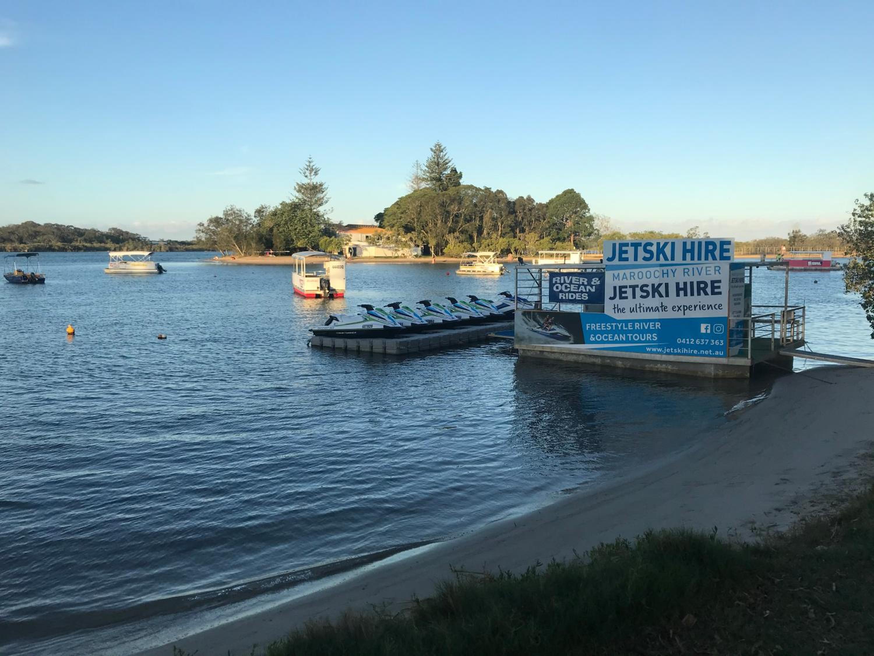 River View Getaway - Great Location