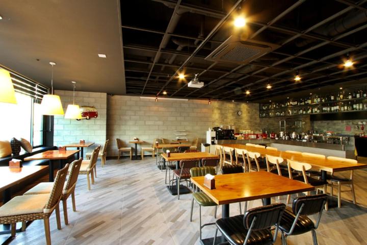 restaurant