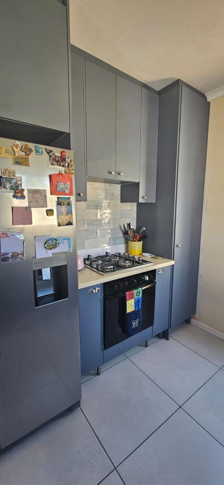 Quaint Family home, walking distance to the beach view 2
