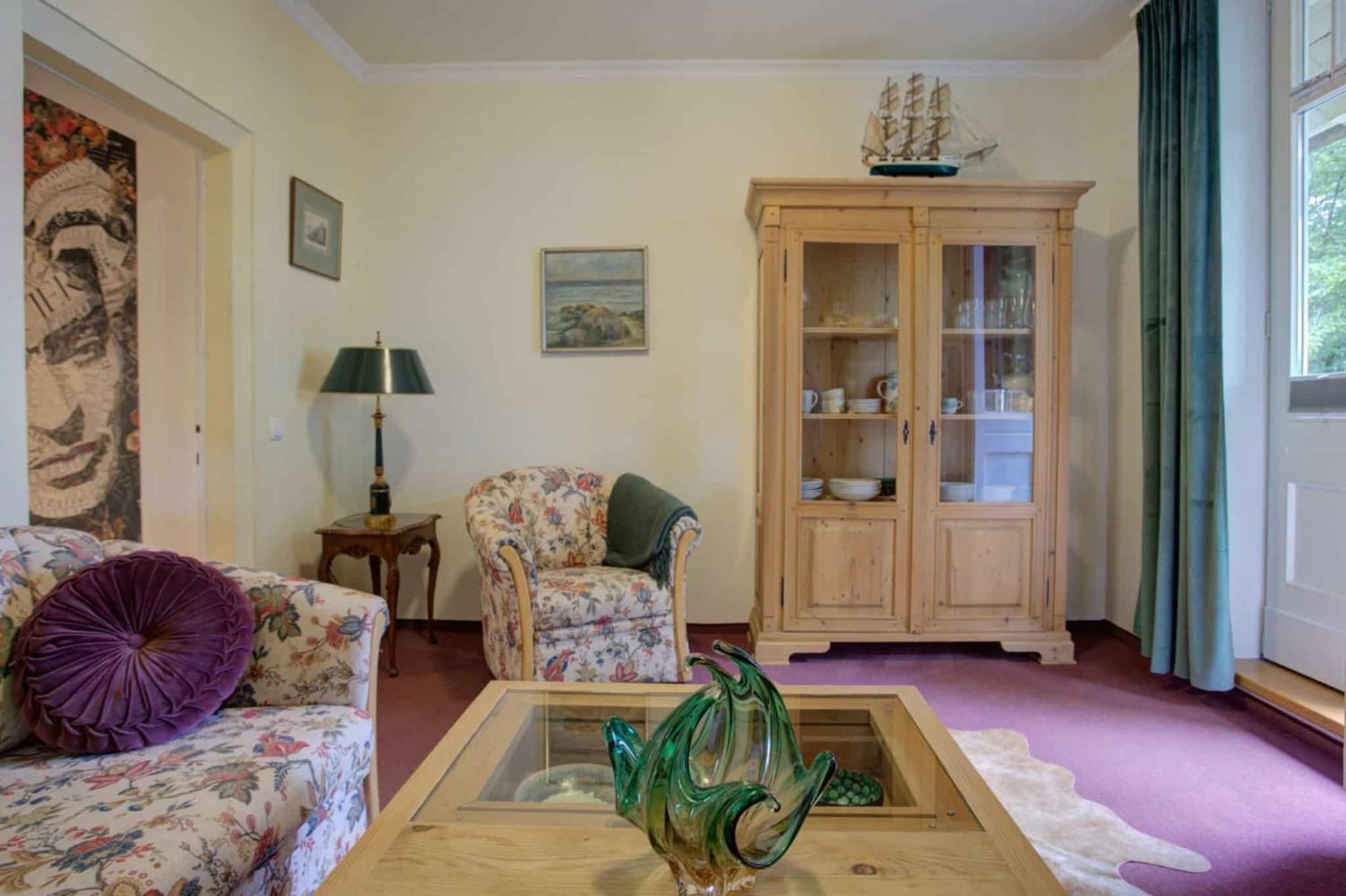 Strandvilla Hubertus Boltenhagen - Ferienwohnungen Apartment mit Parkplatz WLAN Küche Garten Grillplatz Waldbaden