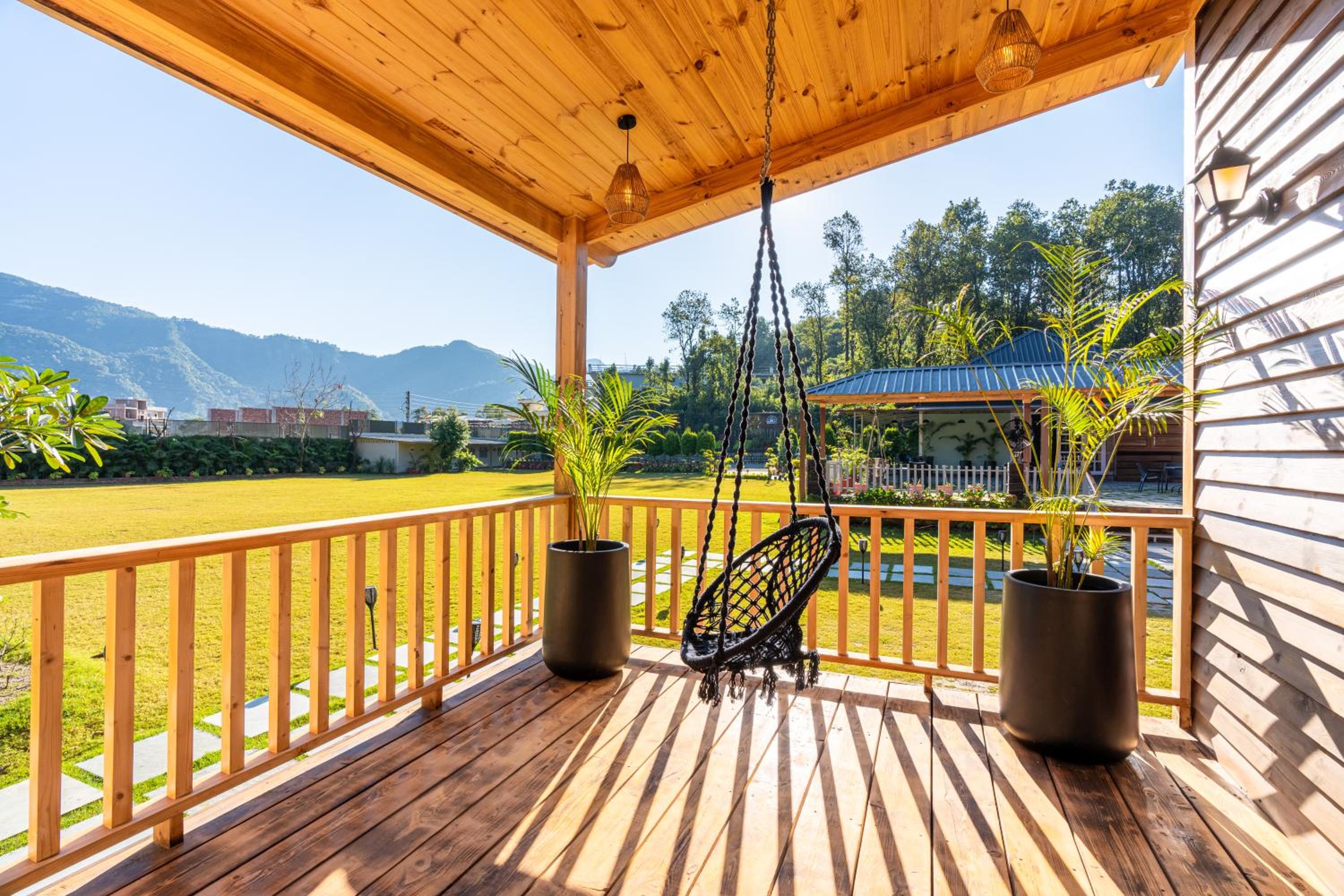 SaffronStays The Woods - Sal Villa