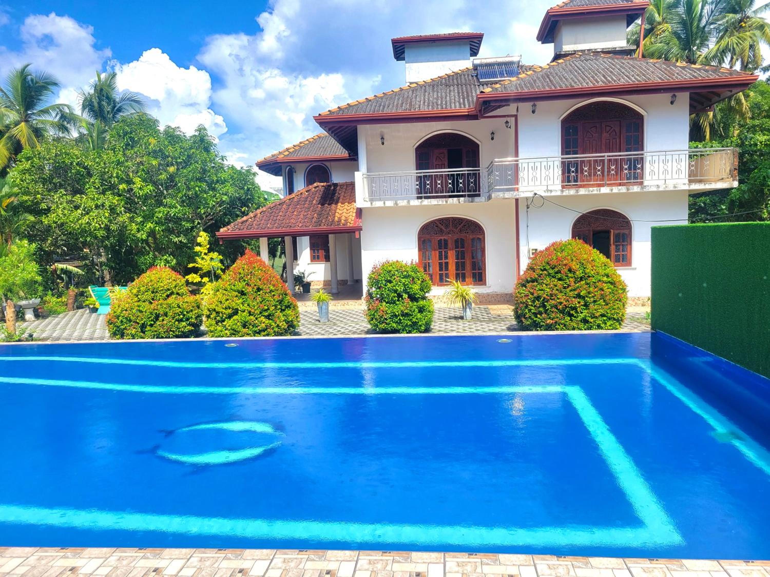 Charly Villa view 3