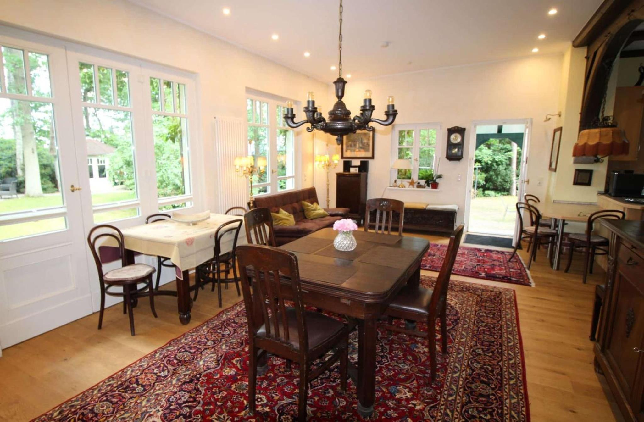 Strandvilla Hubertus Boltenhagen - Ferienwohnungen Apartment mit Parkplatz WLAN Küche Garten Grillplatz Waldbaden