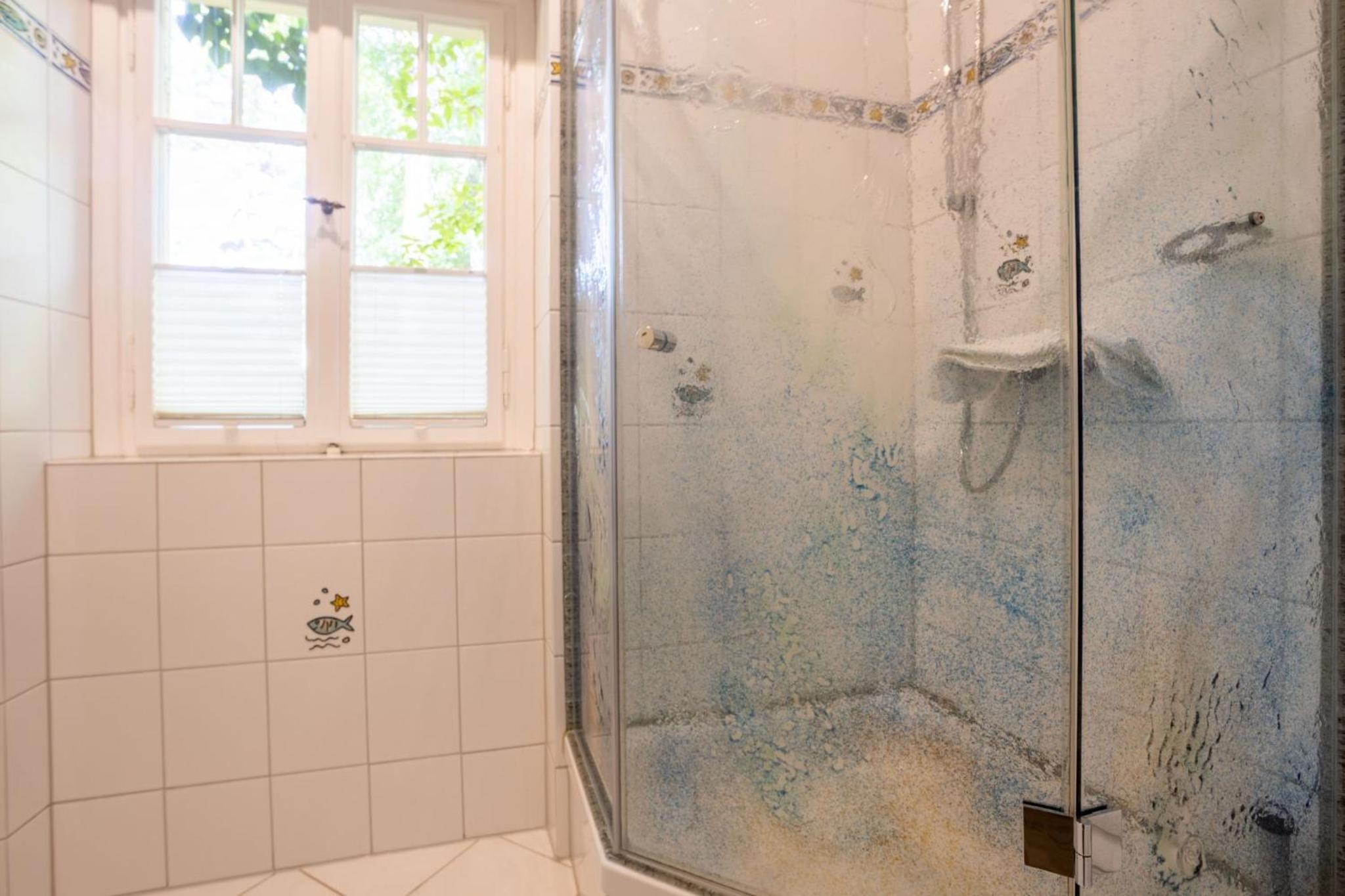 Strandvilla Hubertus Boltenhagen - Ferienwohnungen Apartment mit Parkplatz WLAN Küche Garten Grillplatz Waldbaden