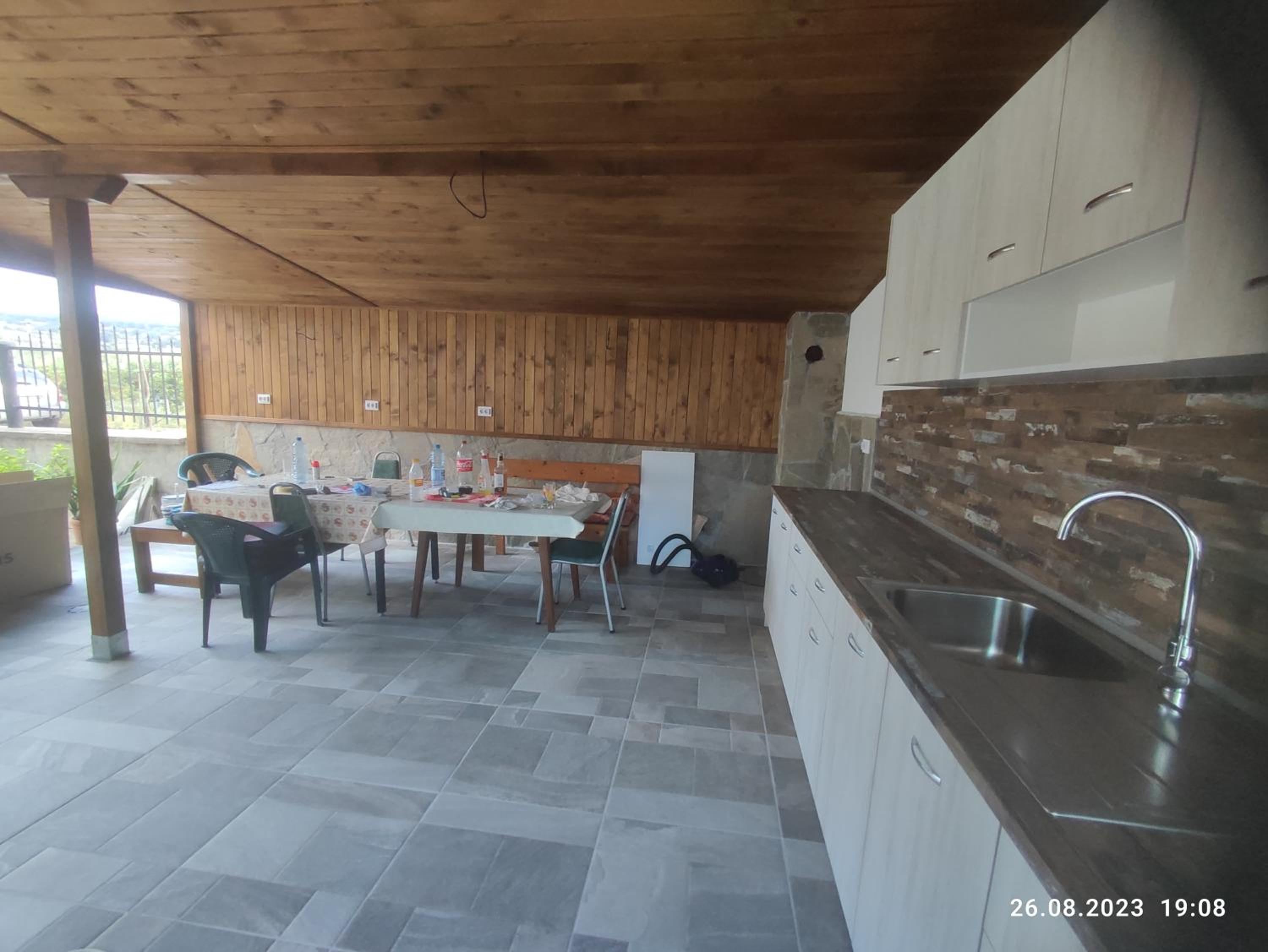 Velkovski Guest House