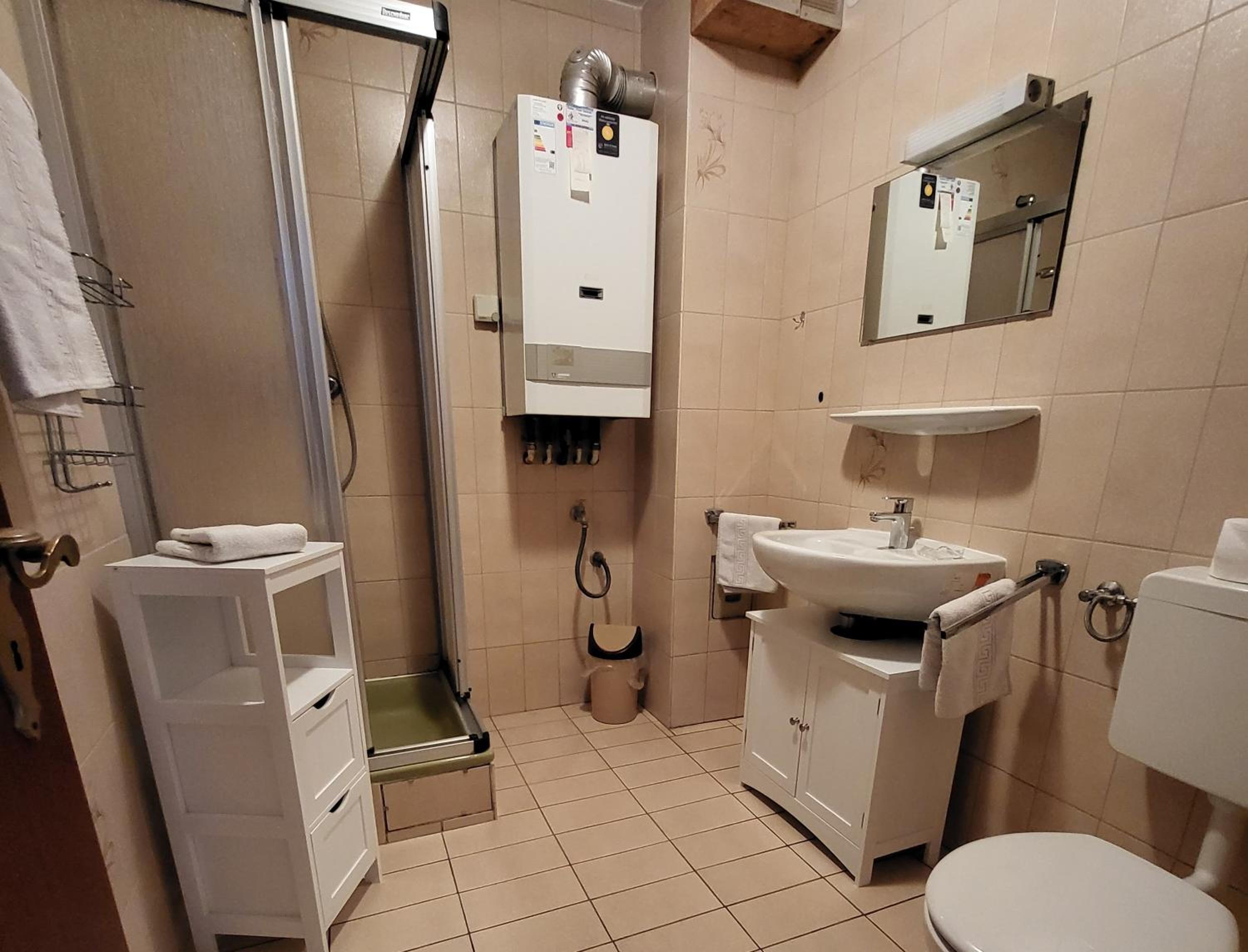 Langeoog en Norddeich — bathroom