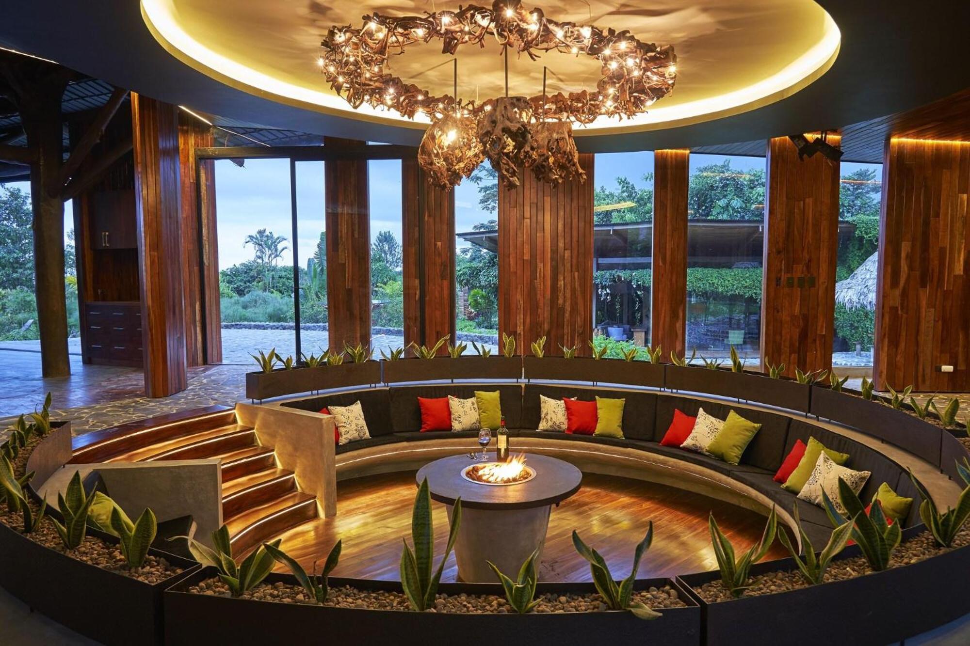 Villa Morpho - Luxury Jungle House at Ecolirios Green Community