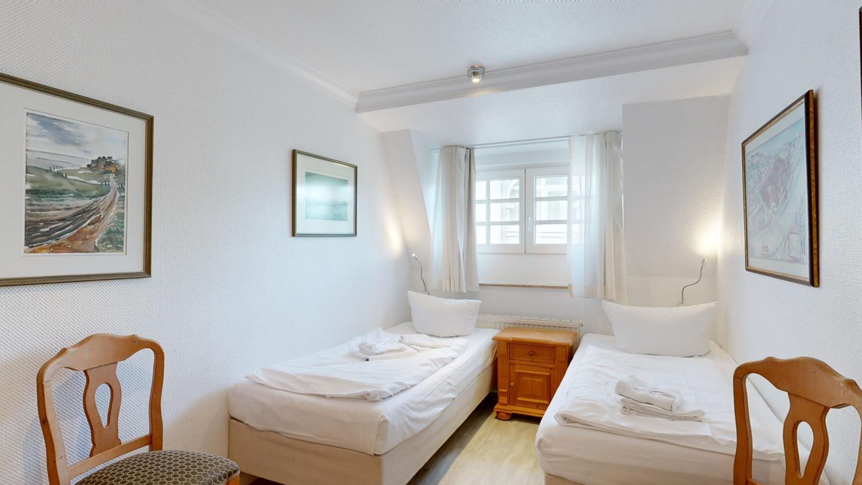 FeWo direkt am Strand mit Meerblick und Balkon,Villa Glückspilz, Binz