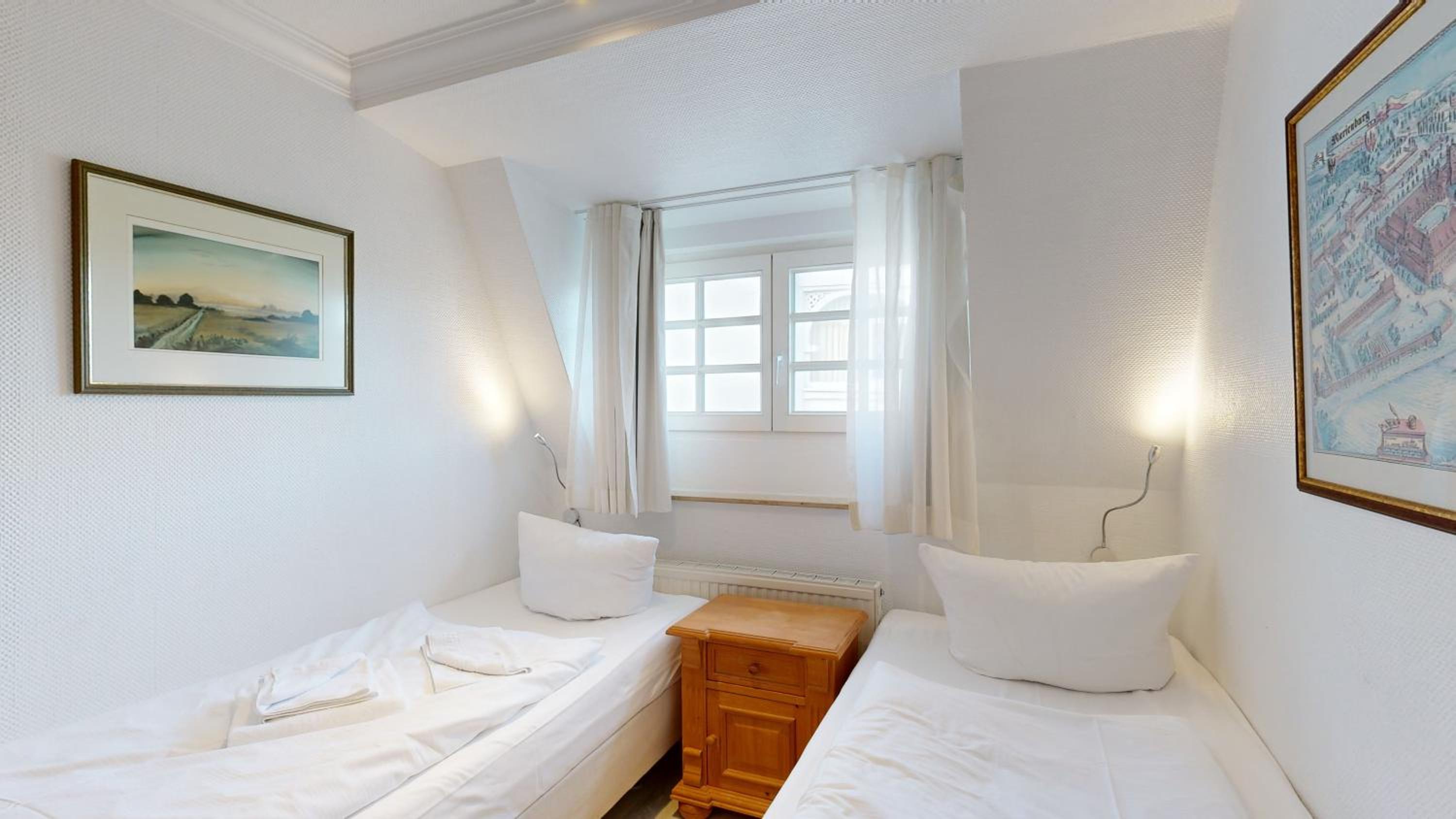 FeWo direkt am Strand mit Meerblick und Balkon,Villa Glückspilz, Binz