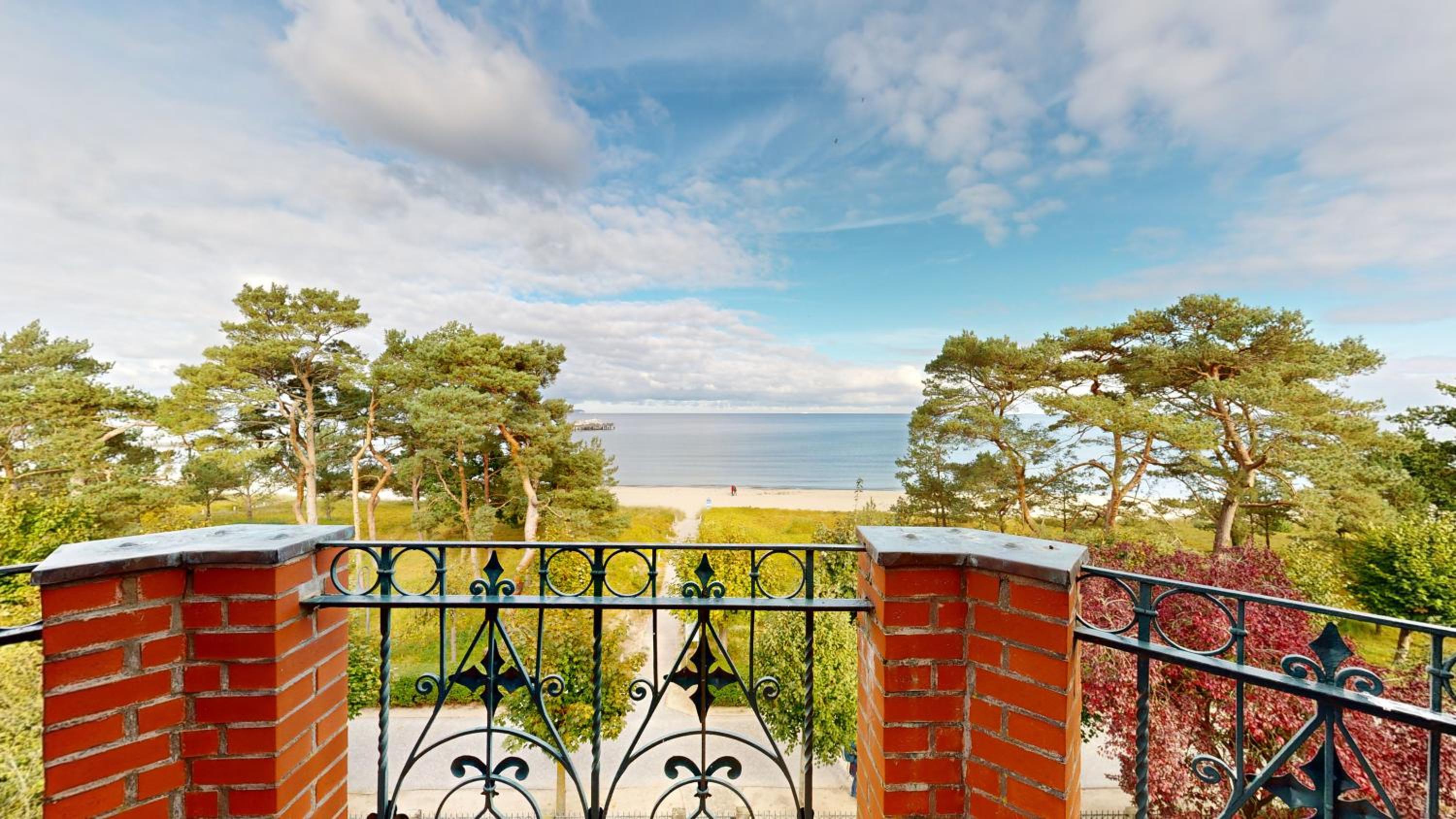 FeWo direkt am Strand mit Meerblick und Balkon,Villa Glückspilz, Binz