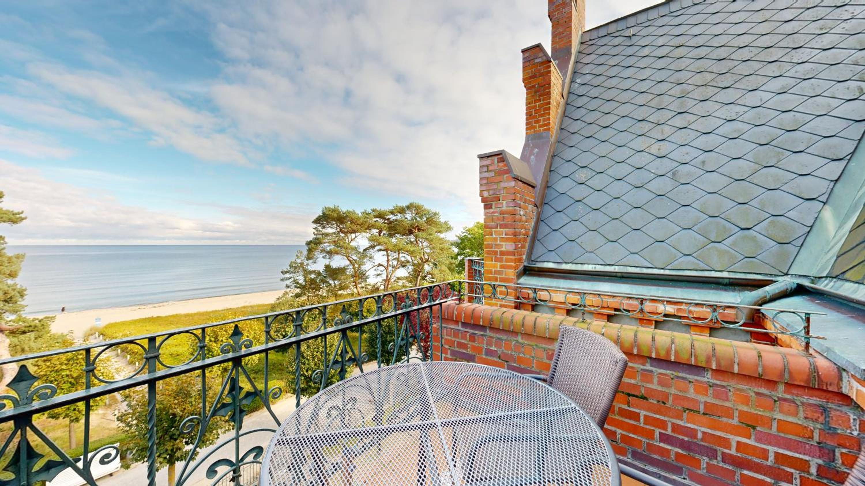 FeWo direkt am Strand mit Meerblick und Balkon,Villa Glückspilz, Binz
