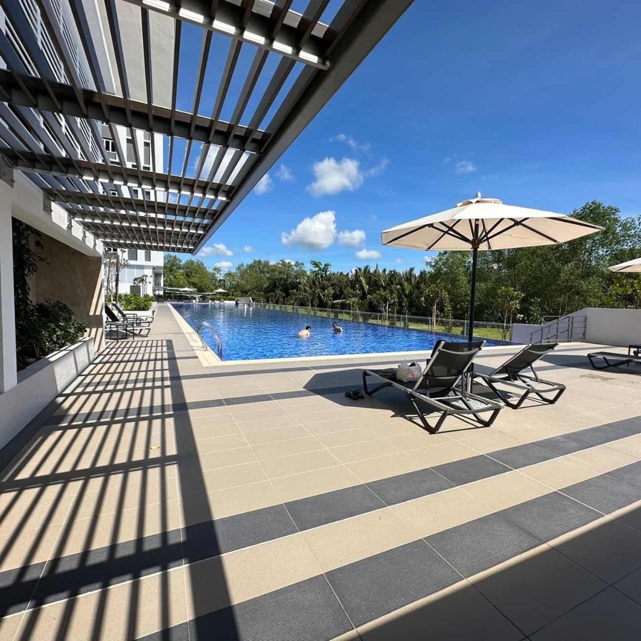 Kuching City Condo With Pool N Car Rental photo 7