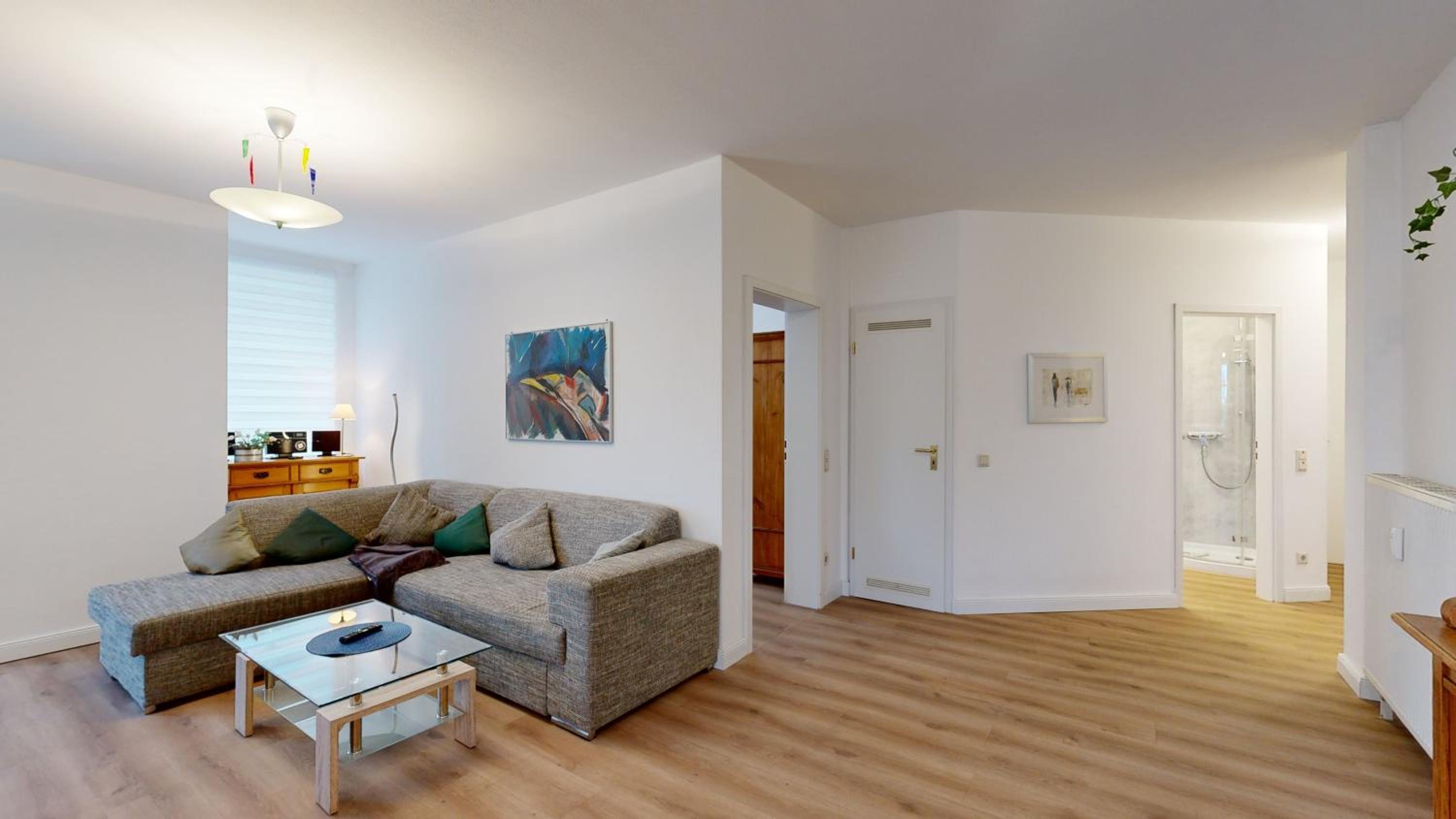 Villa Strandblick in Binz, FeWo direkt am Strand mit Balkon und seitlichem Meerblick
