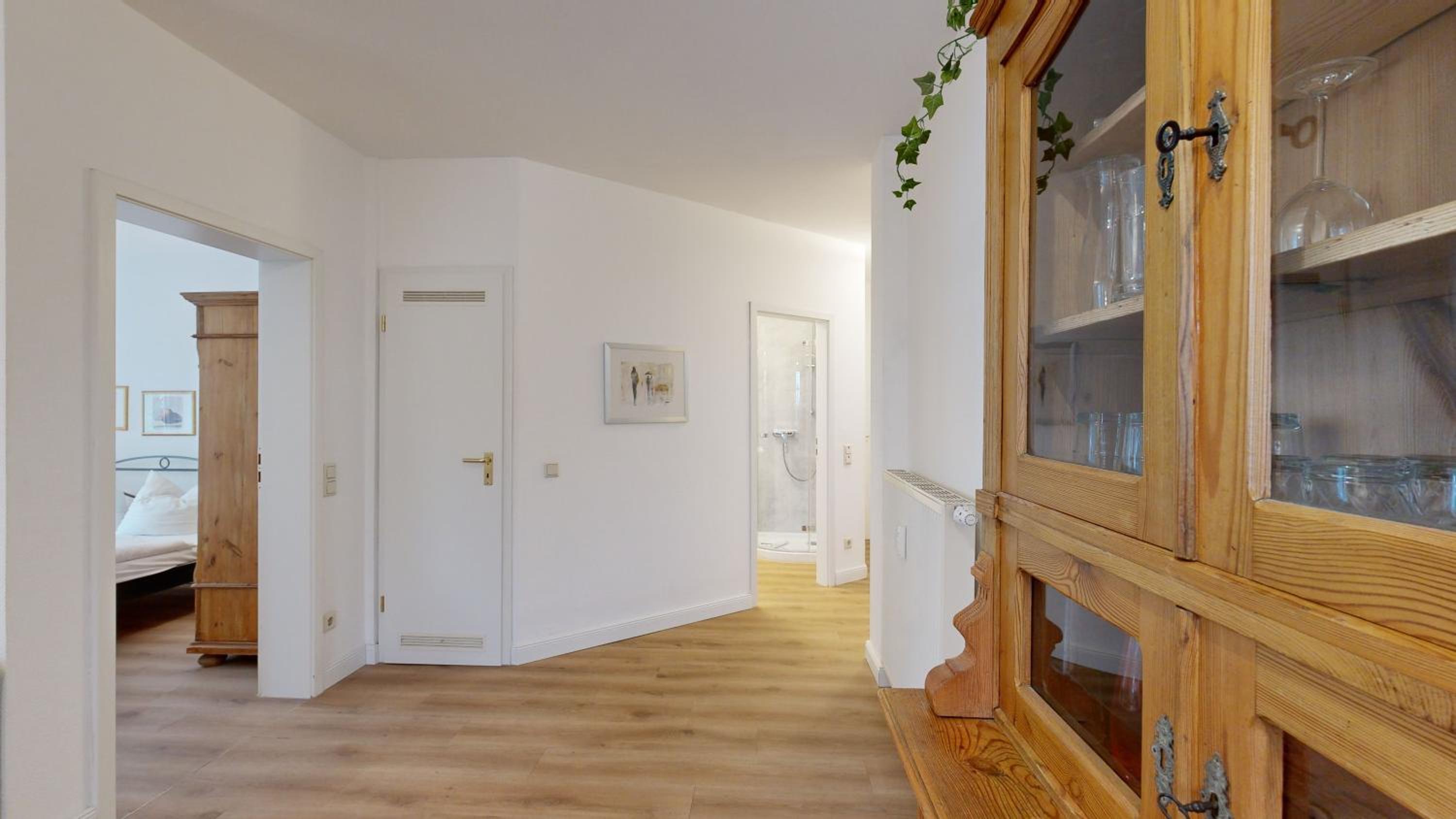 Villa Strandblick in Binz, FeWo direkt am Strand mit Balkon und seitlichem Meerblick