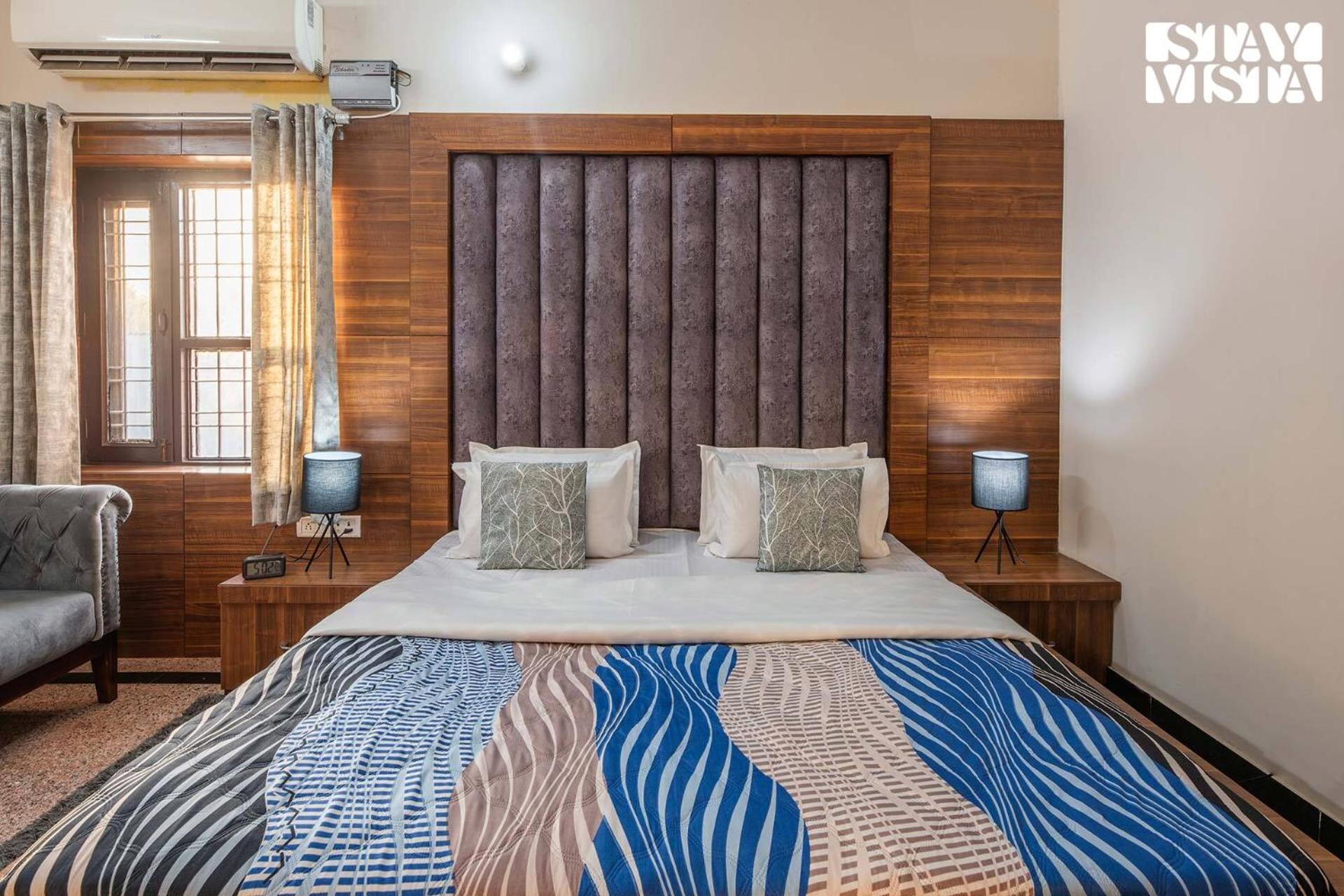 StayVista's The Cosy Countryside - Villa with Swimming Pool, Lawn & Indoor-Outdoor Games
