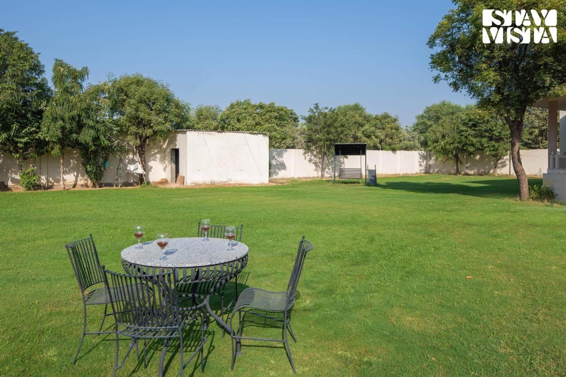 StayVista's The Cosy Countryside - Villa with Swimming Pool, Lawn & Indoor-Outdoor Games
