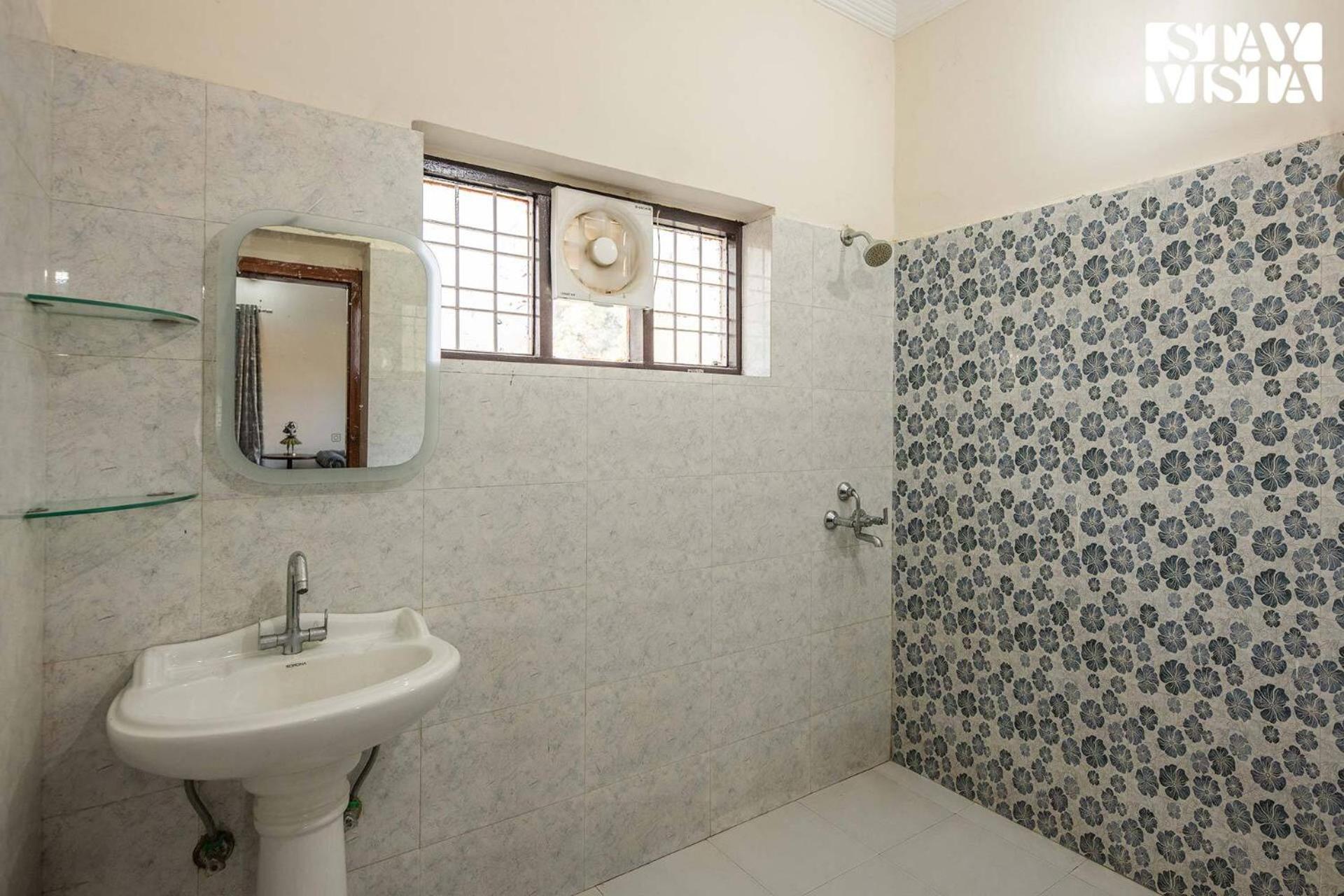 StayVista's The Cosy Countryside - Villa with Swimming Pool, Lawn & Indoor-Outdoor Games
