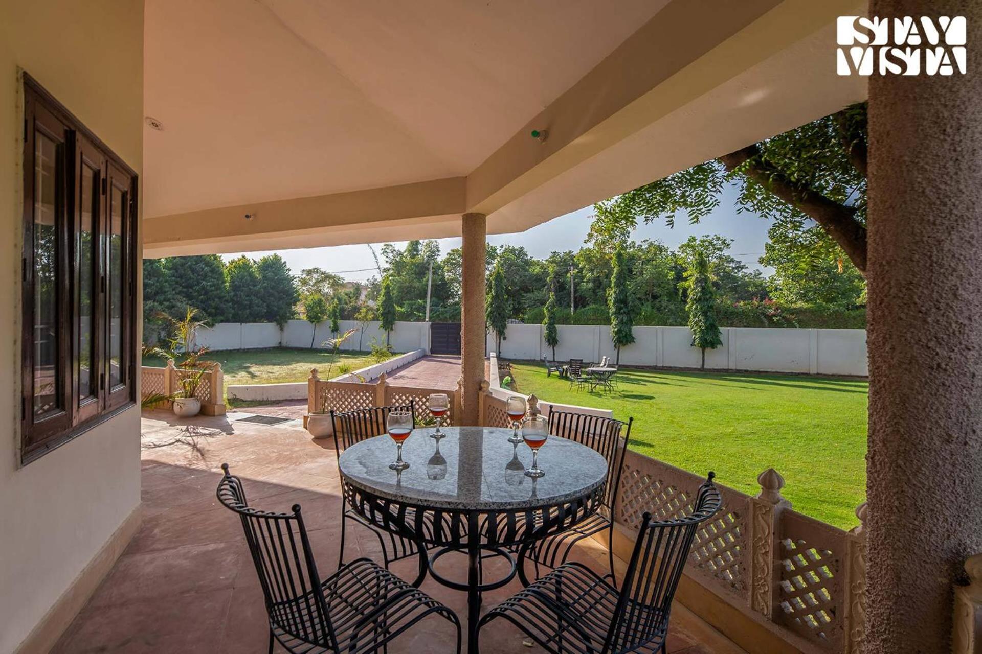 StayVista's The Cosy Countryside - Villa with Swimming Pool, Lawn & Indoor-Outdoor Games