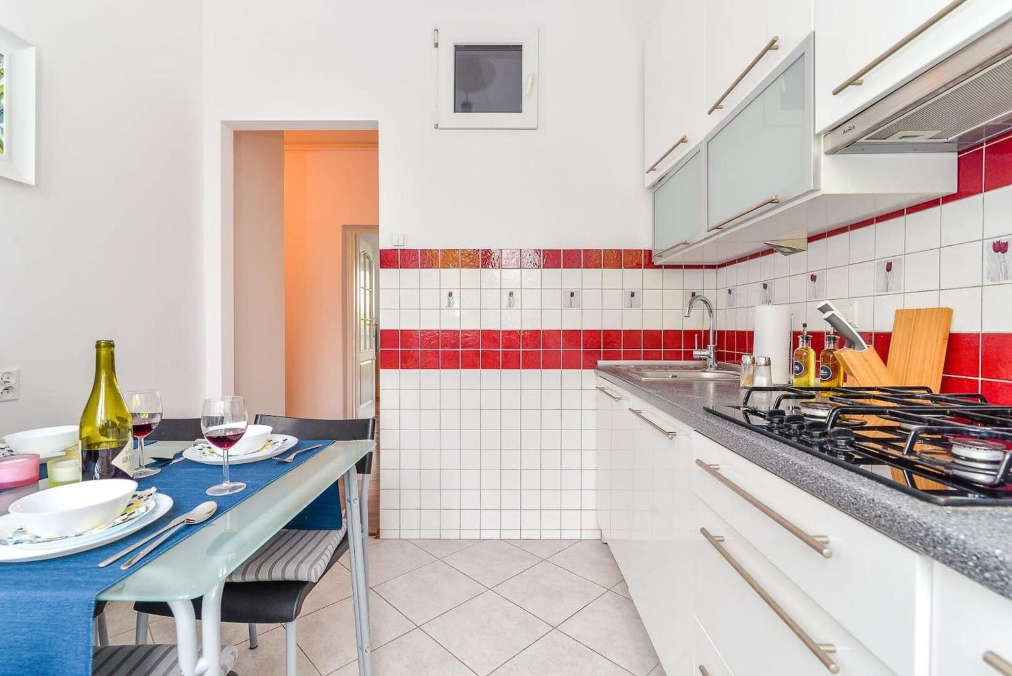 Cozy Apartment with Balcony - Palace of Culture by Rent Like Home view 4