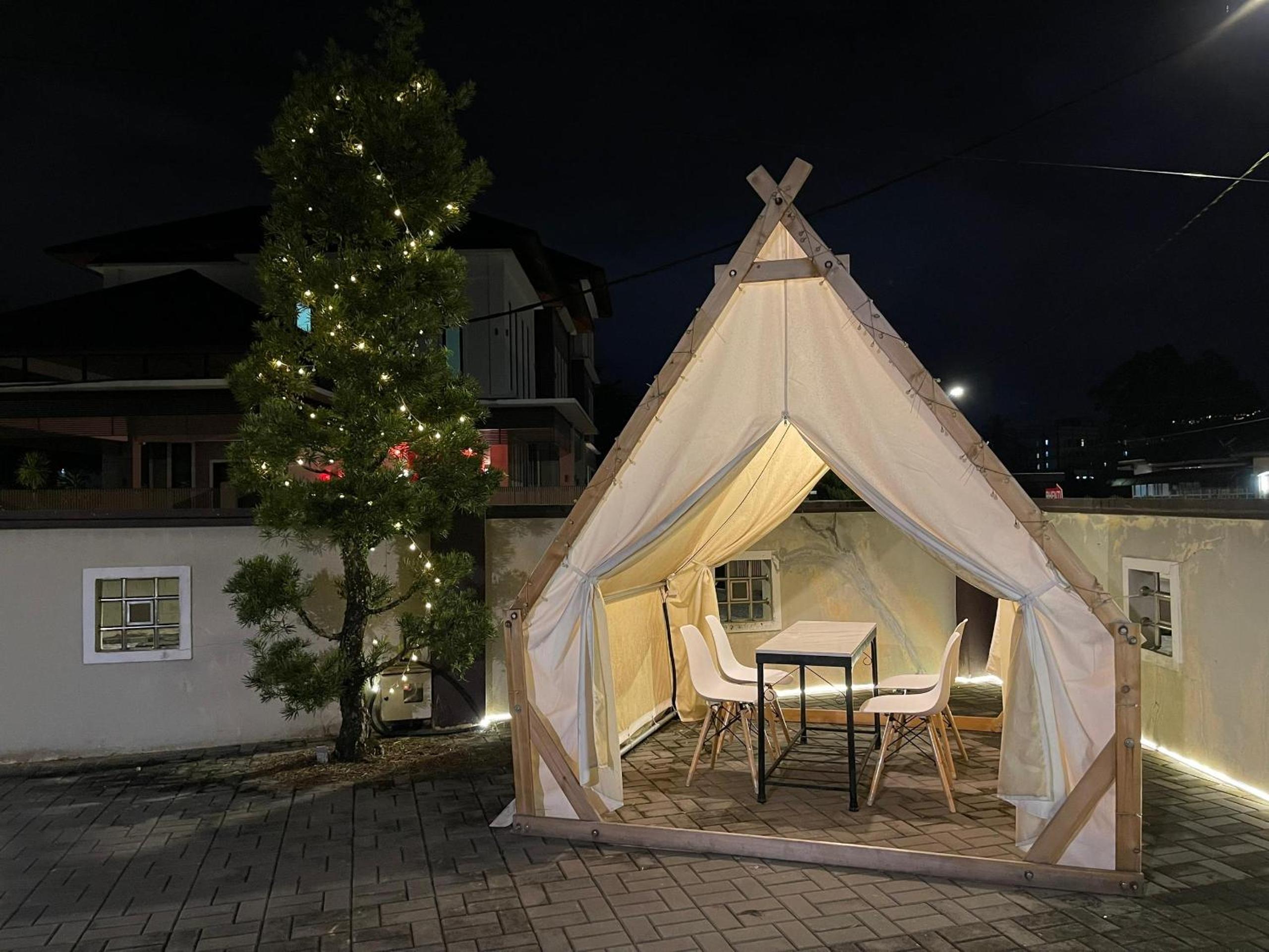 The Tent HomestayBig Outdoor, Free Bikes, 1min ride to Lake Garden photo 3