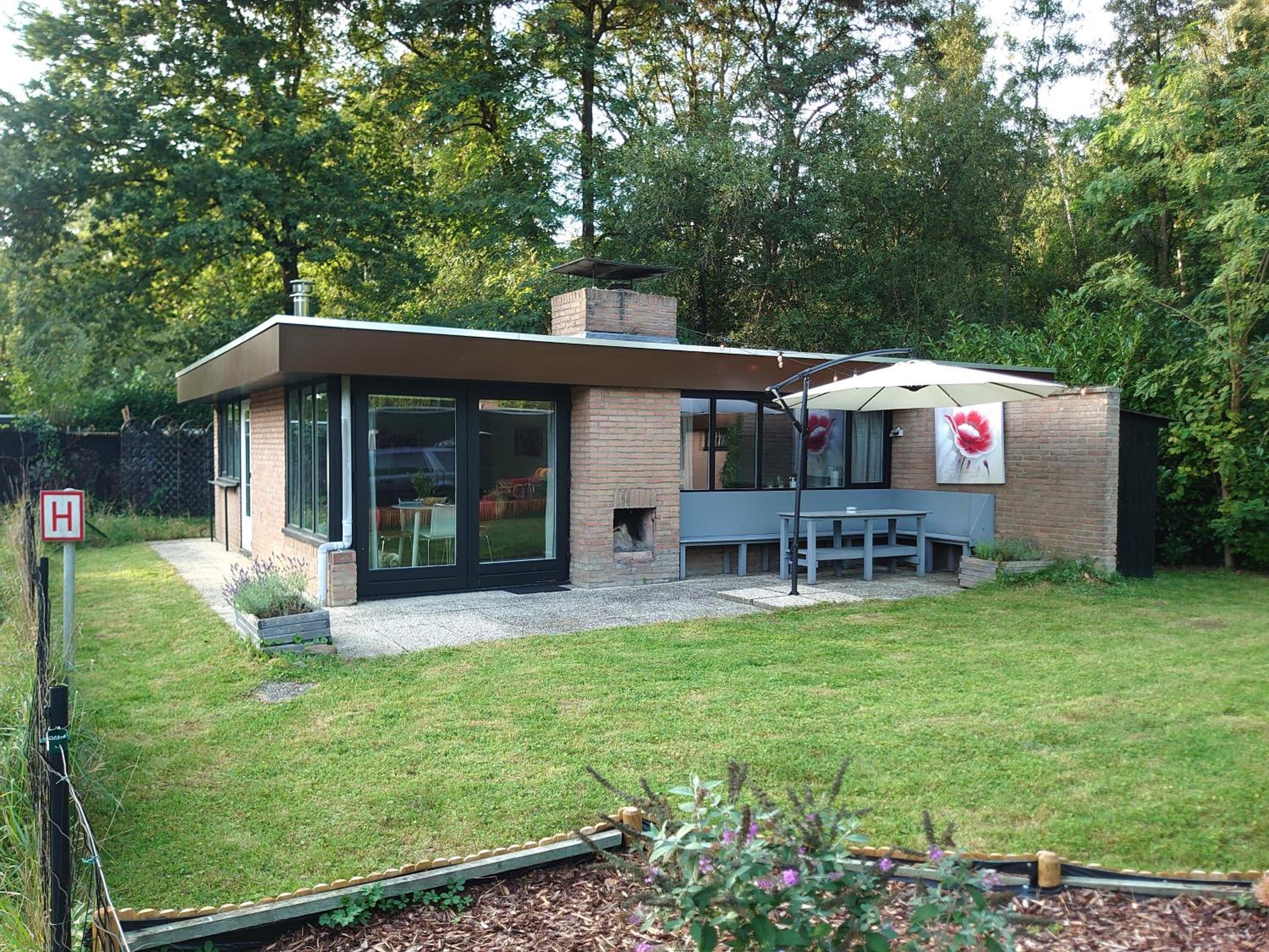 Zonnige vrijstaande bungalow in prachtige omgeving!