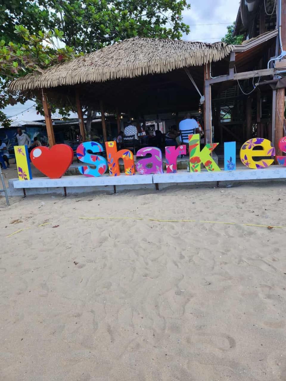 VaeTropicalParadise Free Puerto Seco Beach Access view 3