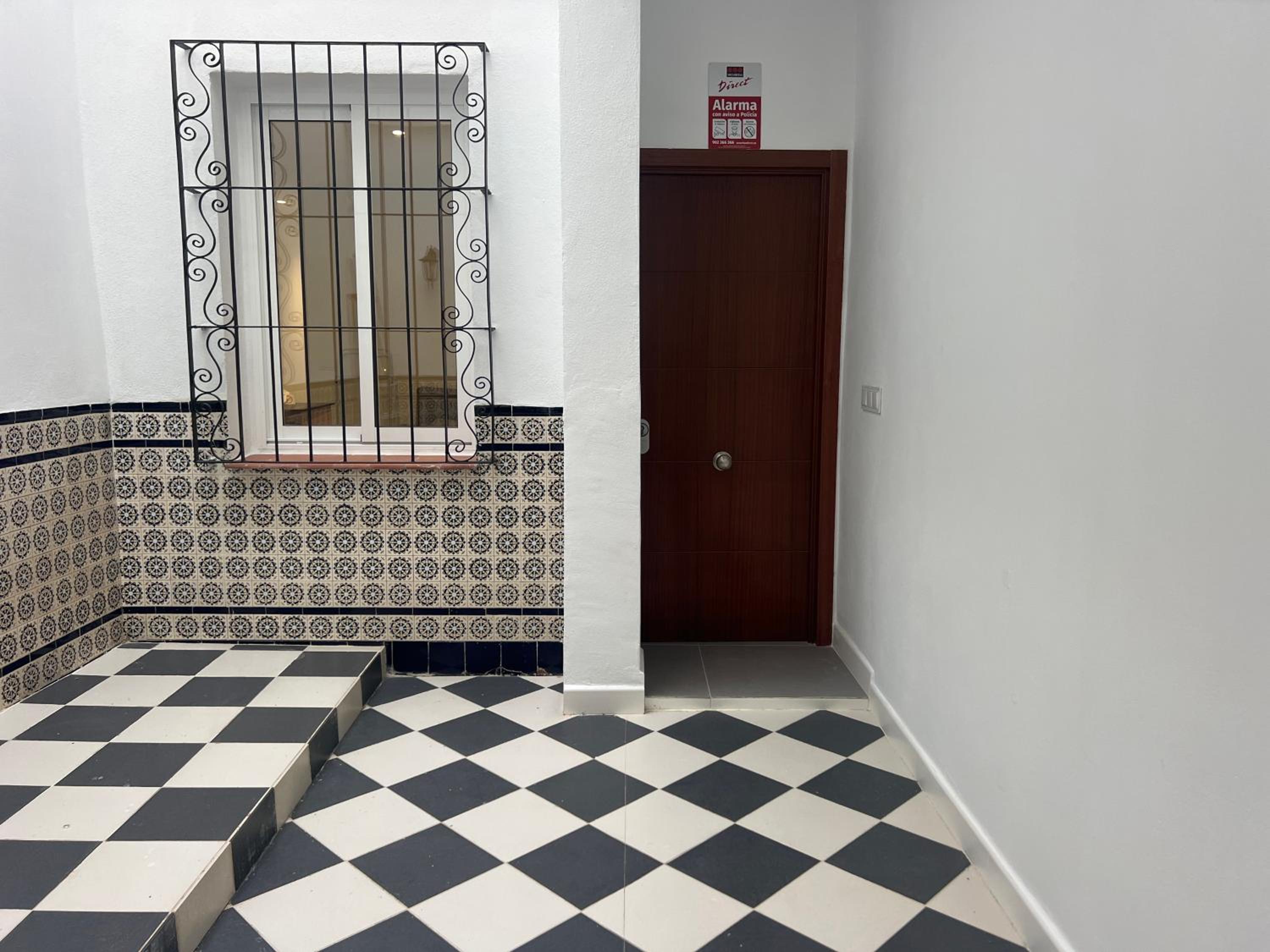 Cozy Apartment Malaga Center near Teatro Cervantes