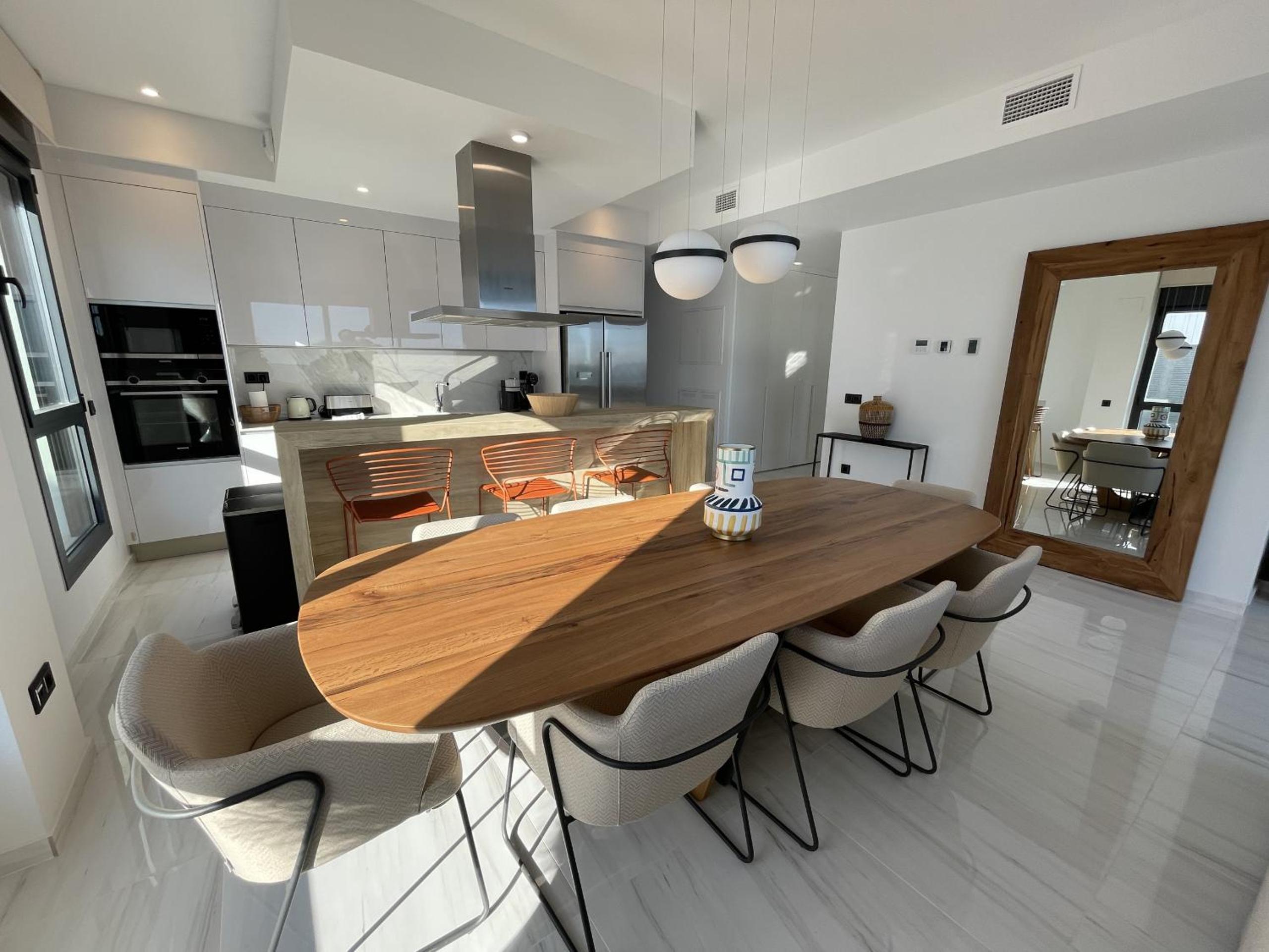 Luxury Sea View Penthouse by United Renters