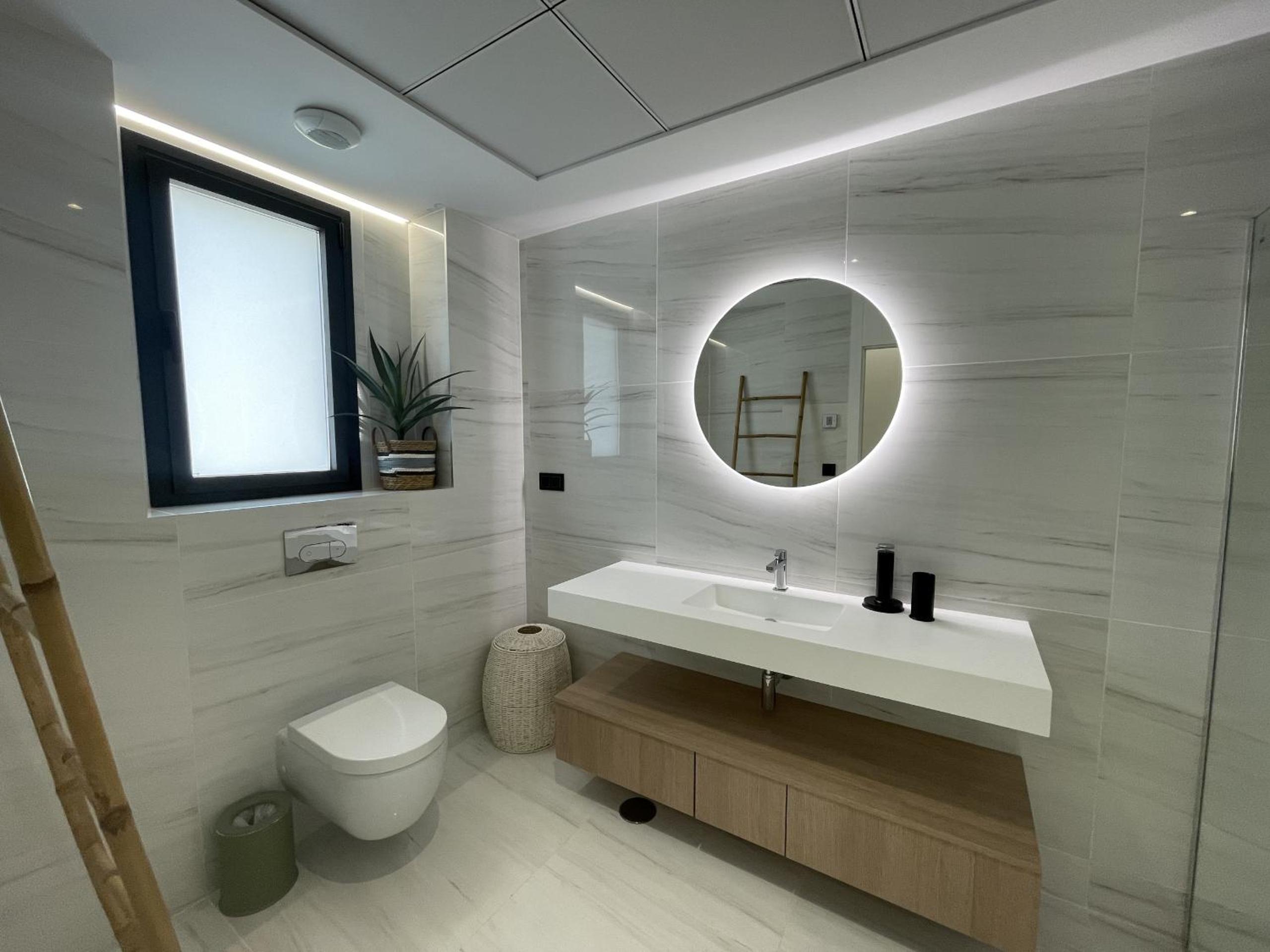 Luxury Sea View Penthouse by United Renters
