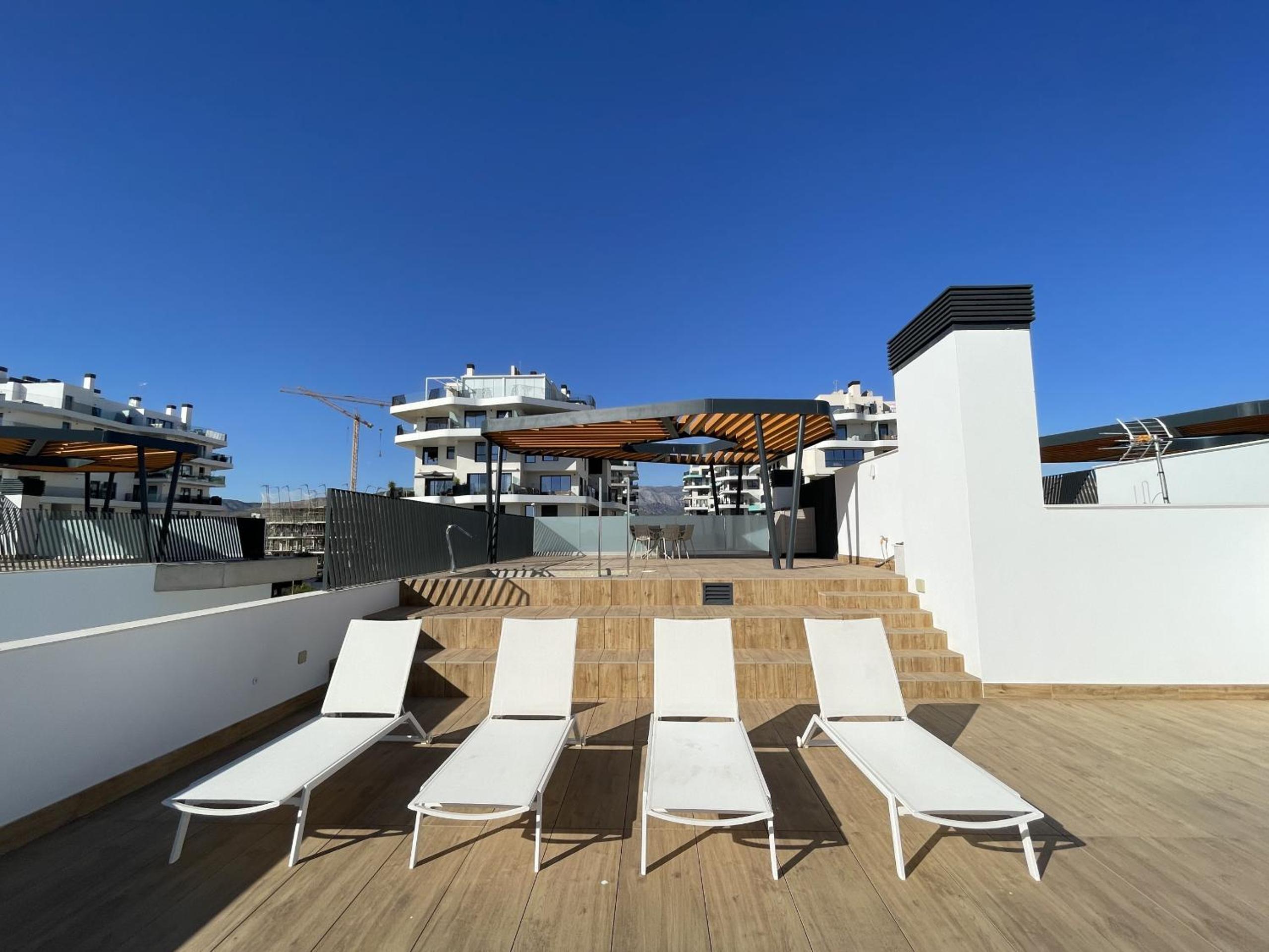 Luxury Sea View Penthouse by United Renters