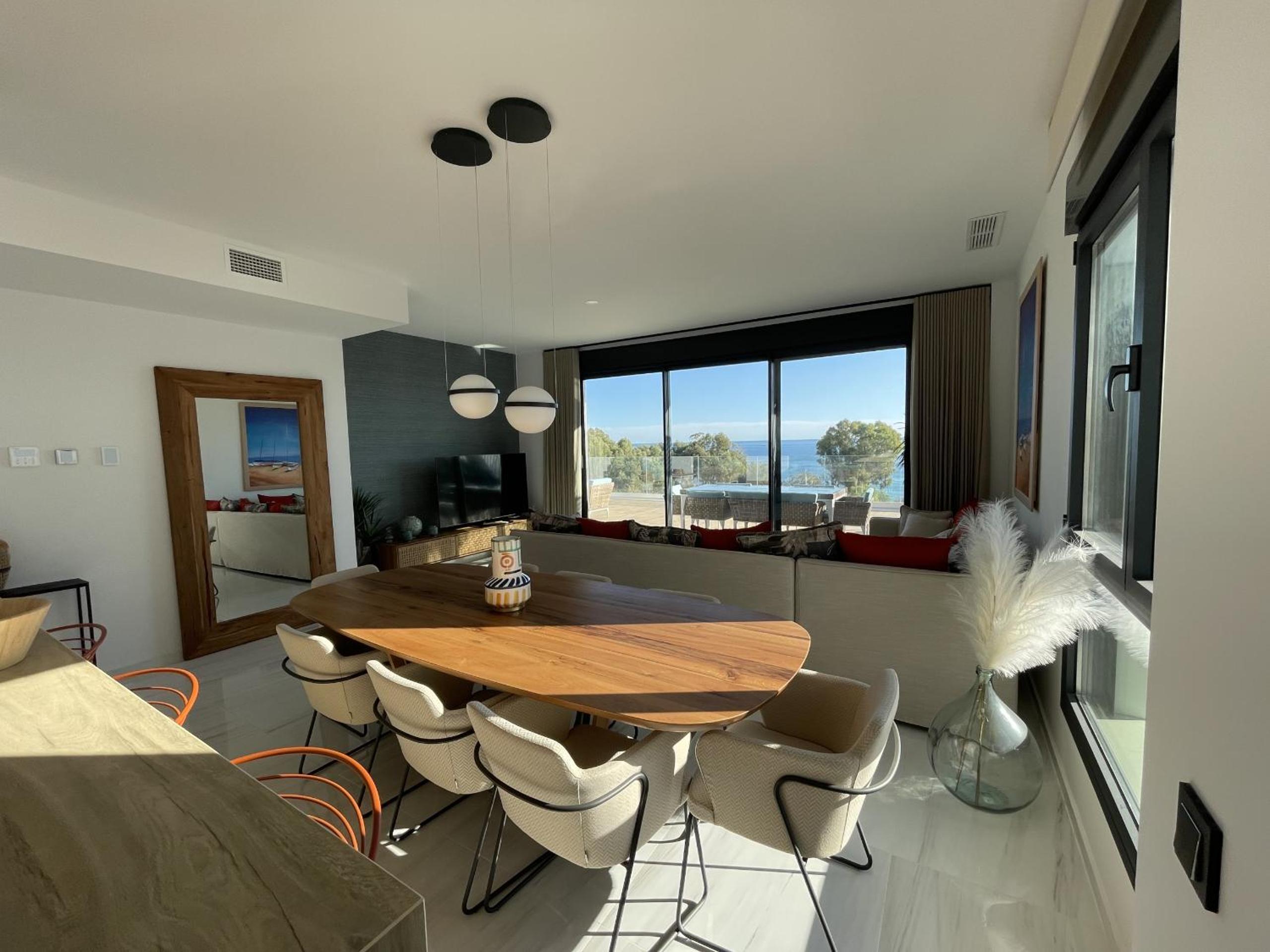 Luxury Sea View Penthouse by United Renters
