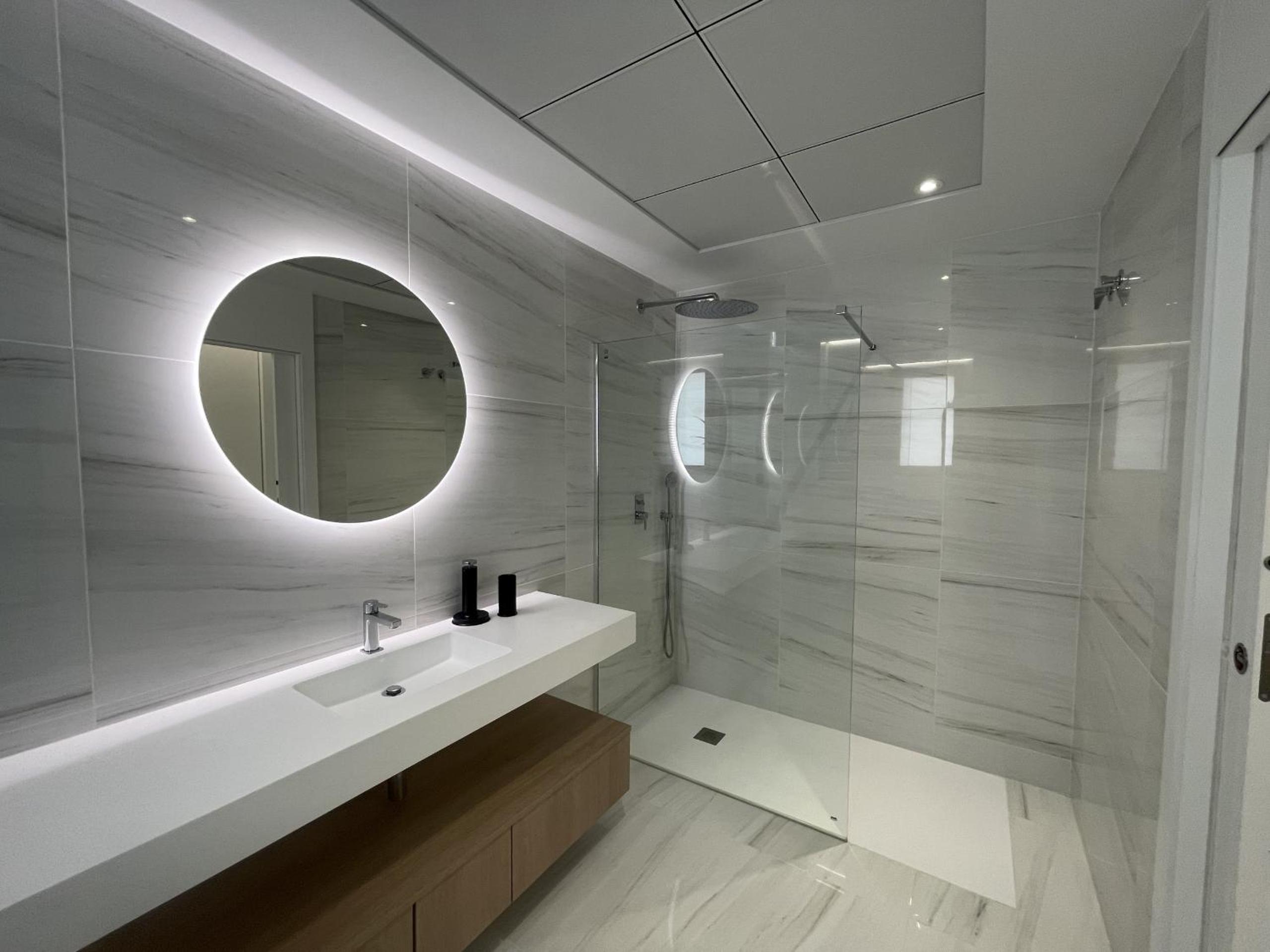 Luxury Sea View Penthouse by United Renters