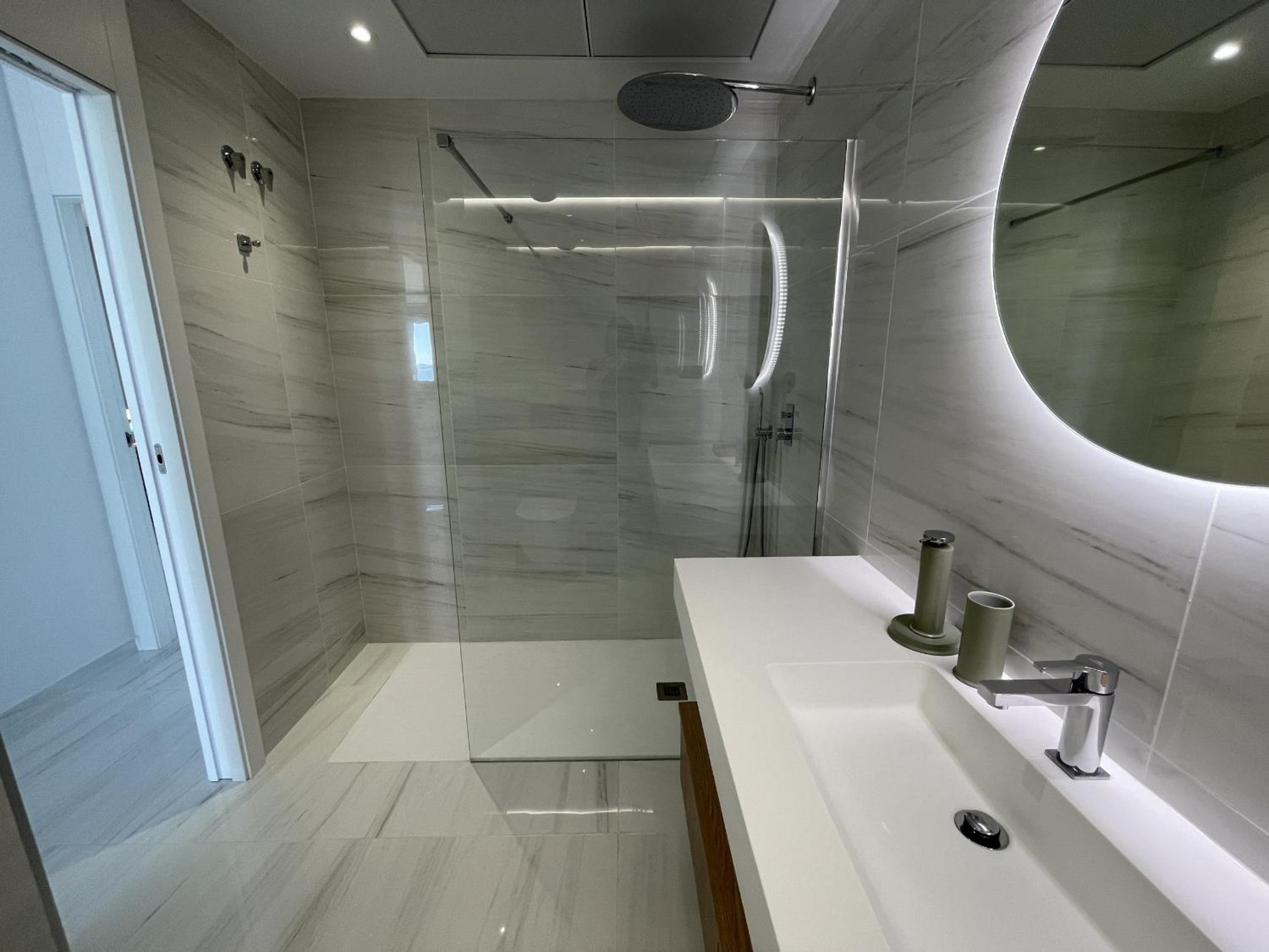Luxury Sea View Penthouse by United Renters