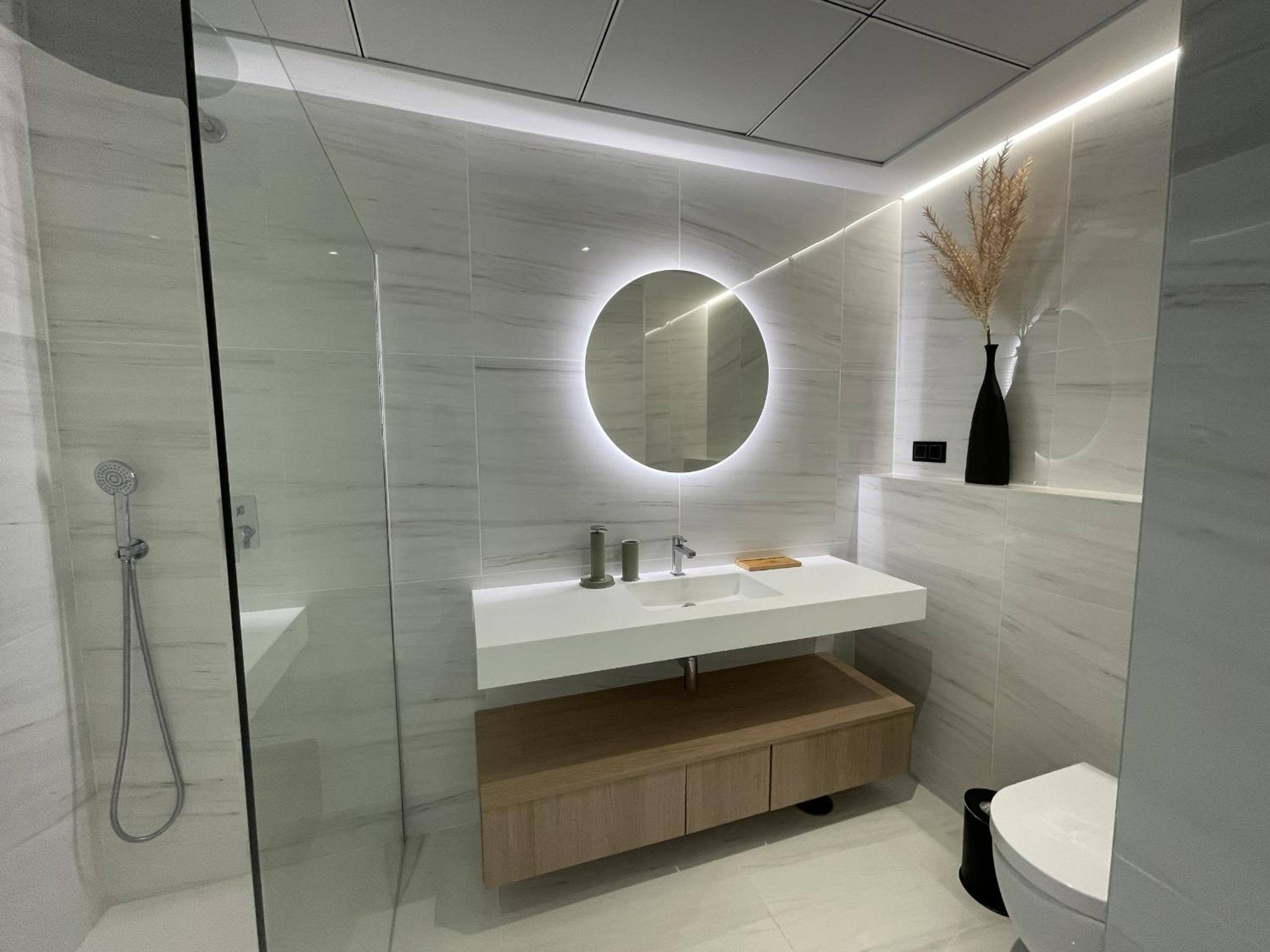 Luxury Sea View Penthouse by United Renters